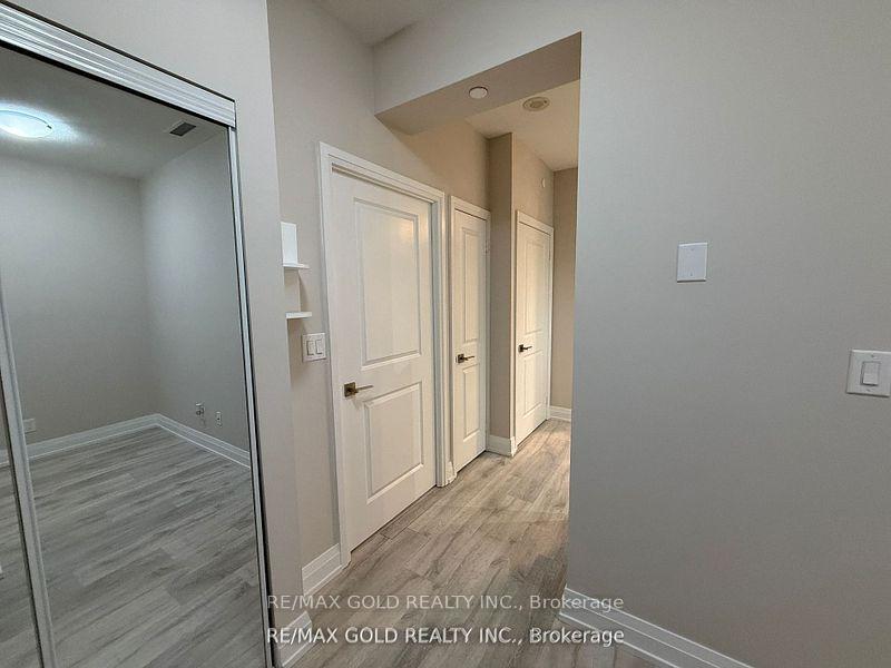 Photo 2 of Unit 510, 3700 Highway 7 Road W, Vaughan, Vaughan Corporate Centre — HOMEH