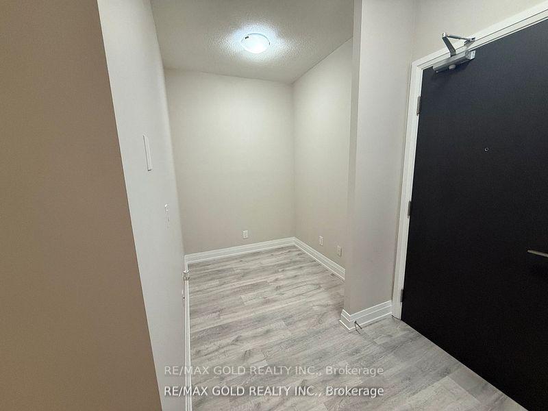 Photo 5 of Unit 510, 3700 Highway 7 Road W, Vaughan, Vaughan Corporate Centre — HOMEH