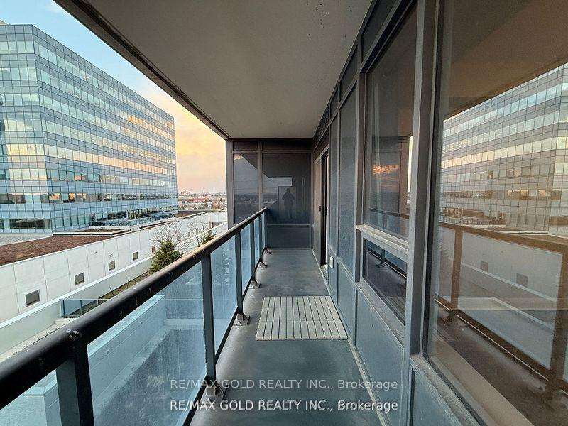 Photo 19 of Unit 510, 3700 Highway 7 Road W, Vaughan, Vaughan Corporate Centre — HOMEH