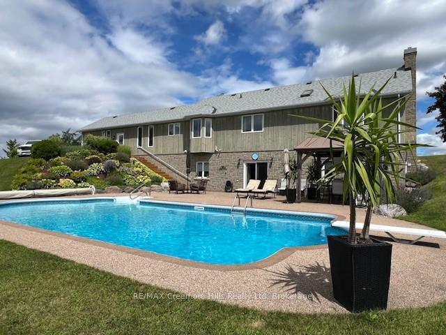 Photo 1 of 2332 Centre Line Road, Clearview, Rural Clearview — HOMEH