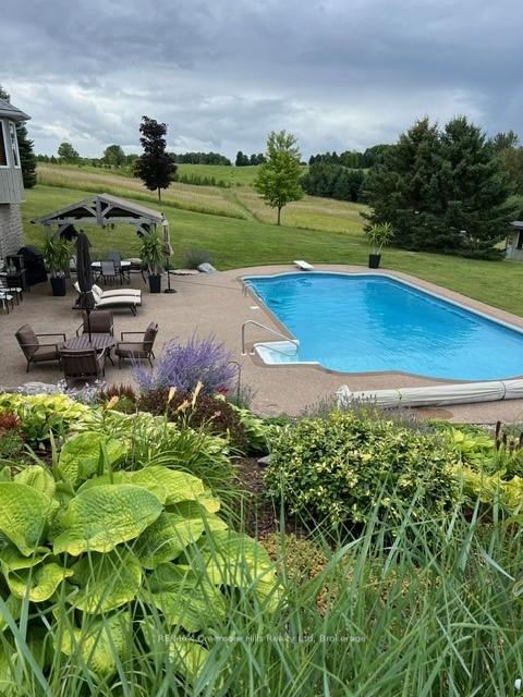 Photo 3 of 2332 Centre Line Road, Clearview, Rural Clearview — HOMEH