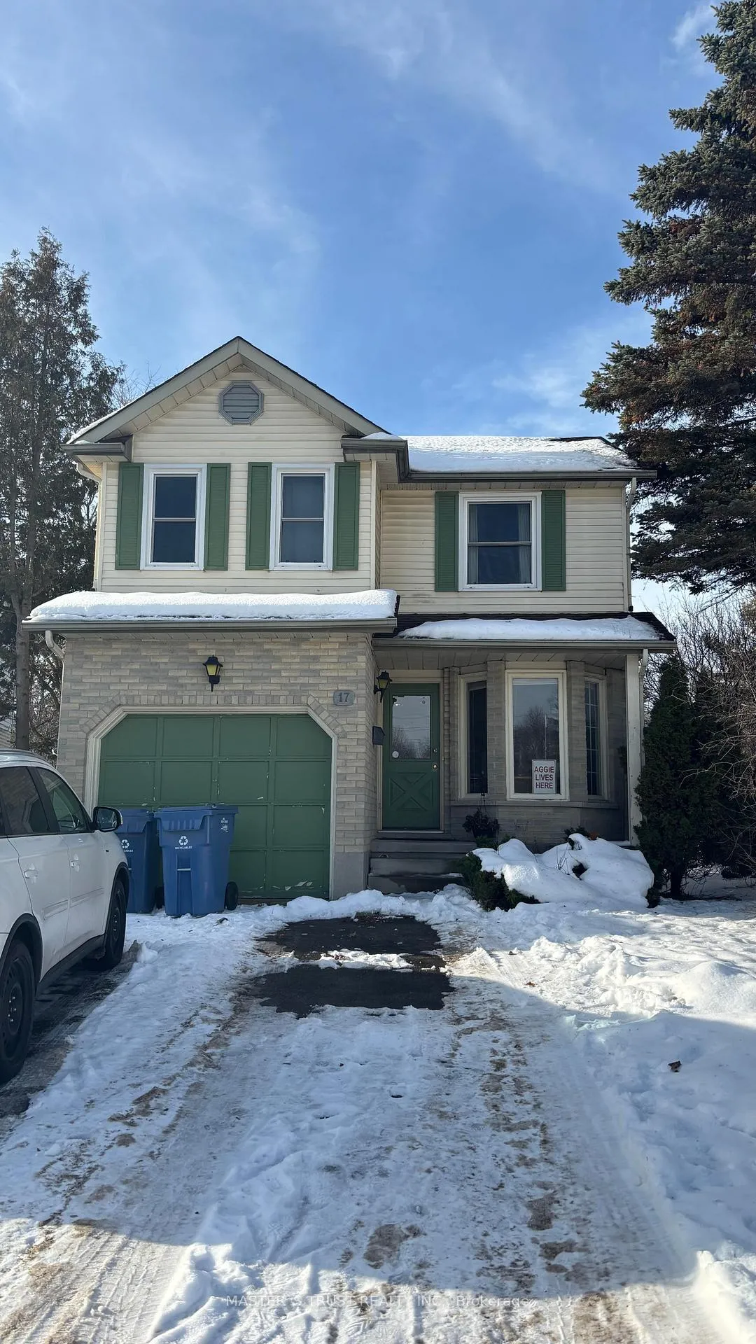 Front of 17 Laurelwood Court
