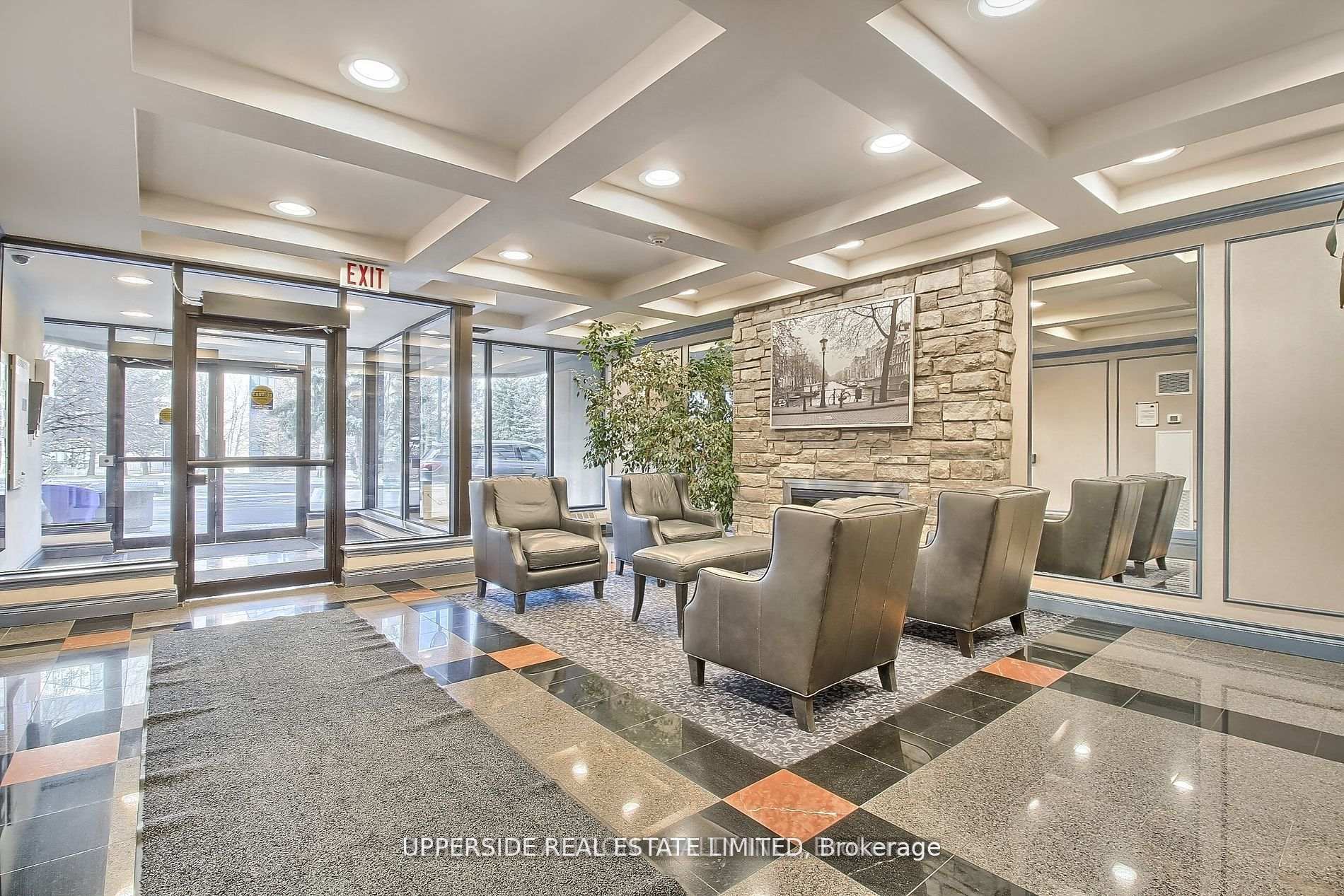 Photo 4 of Unit 308, 81 Townsgate Drive, Vaughan, Crestwood-Springfarm-Yorkhill — HOMEH