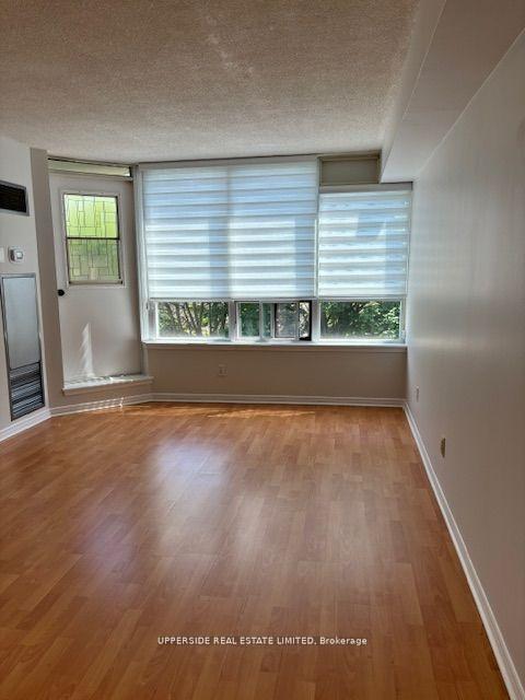 Photo 8 of Unit 308, 81 Townsgate Drive, Vaughan, Crestwood-Springfarm-Yorkhill — HOMEH