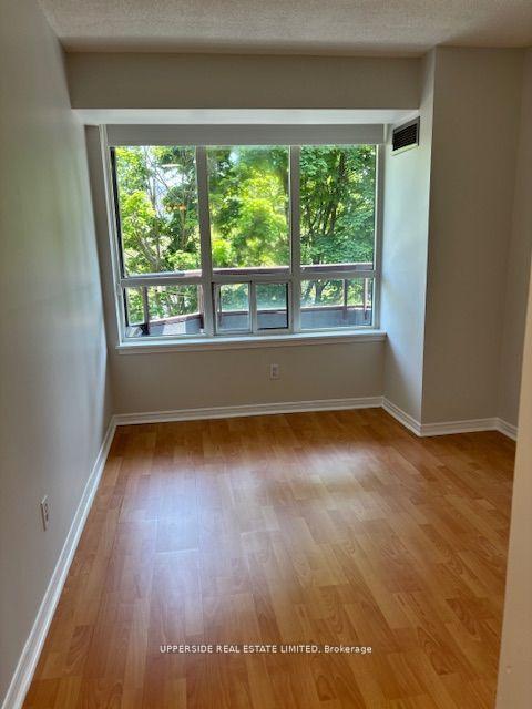 Photo 11 of Unit 308, 81 Townsgate Drive, Vaughan, Crestwood-Springfarm-Yorkhill — HOMEH