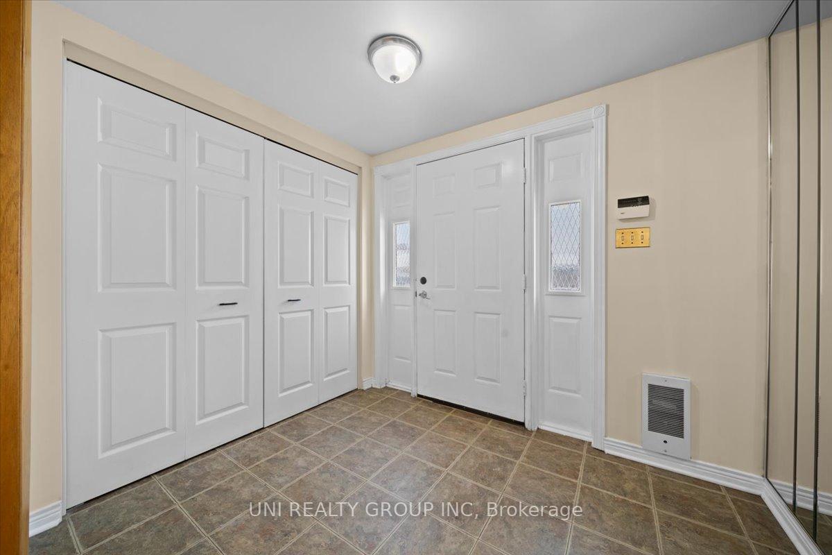Photo 3 of 1737 Athans Avenue, Ottawa, Blossom Park/Leitrim — HOMEH