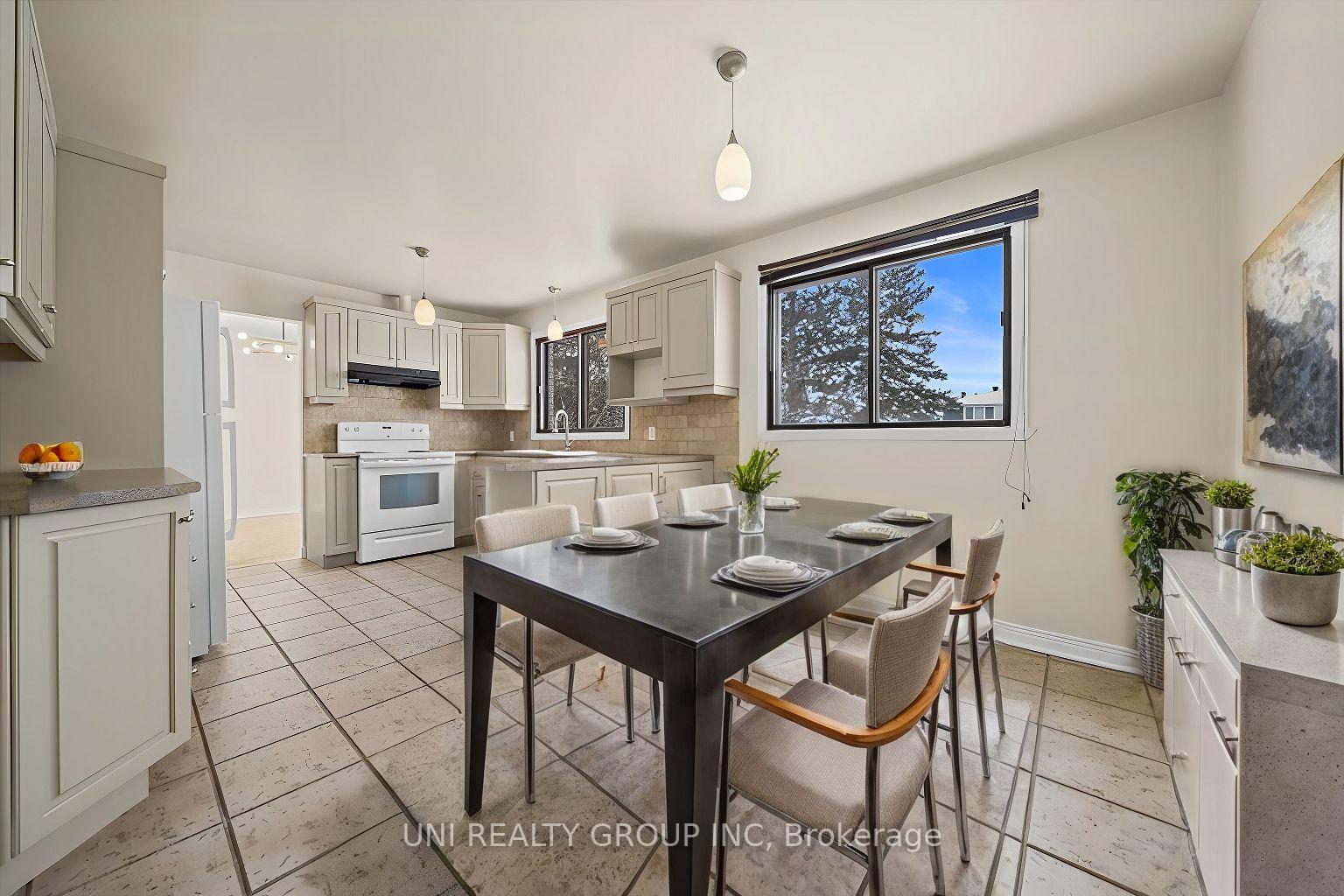 Photo 12 of 1737 Athans Avenue, Ottawa, Blossom Park/Leitrim — HOMEH