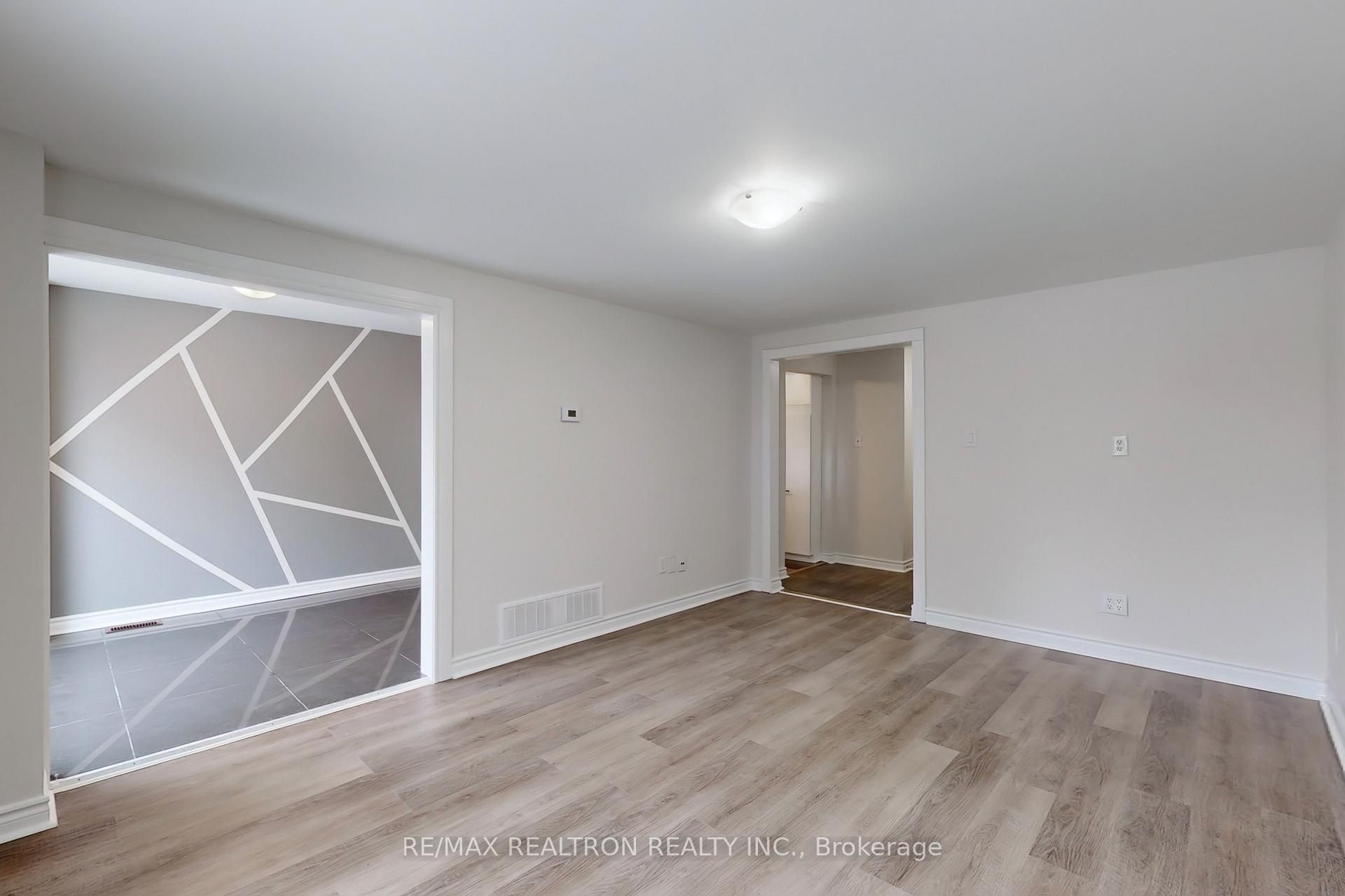 Photo 4 of 65 Barrett Crescent, Barrie, Letitia Heights — HOMEH