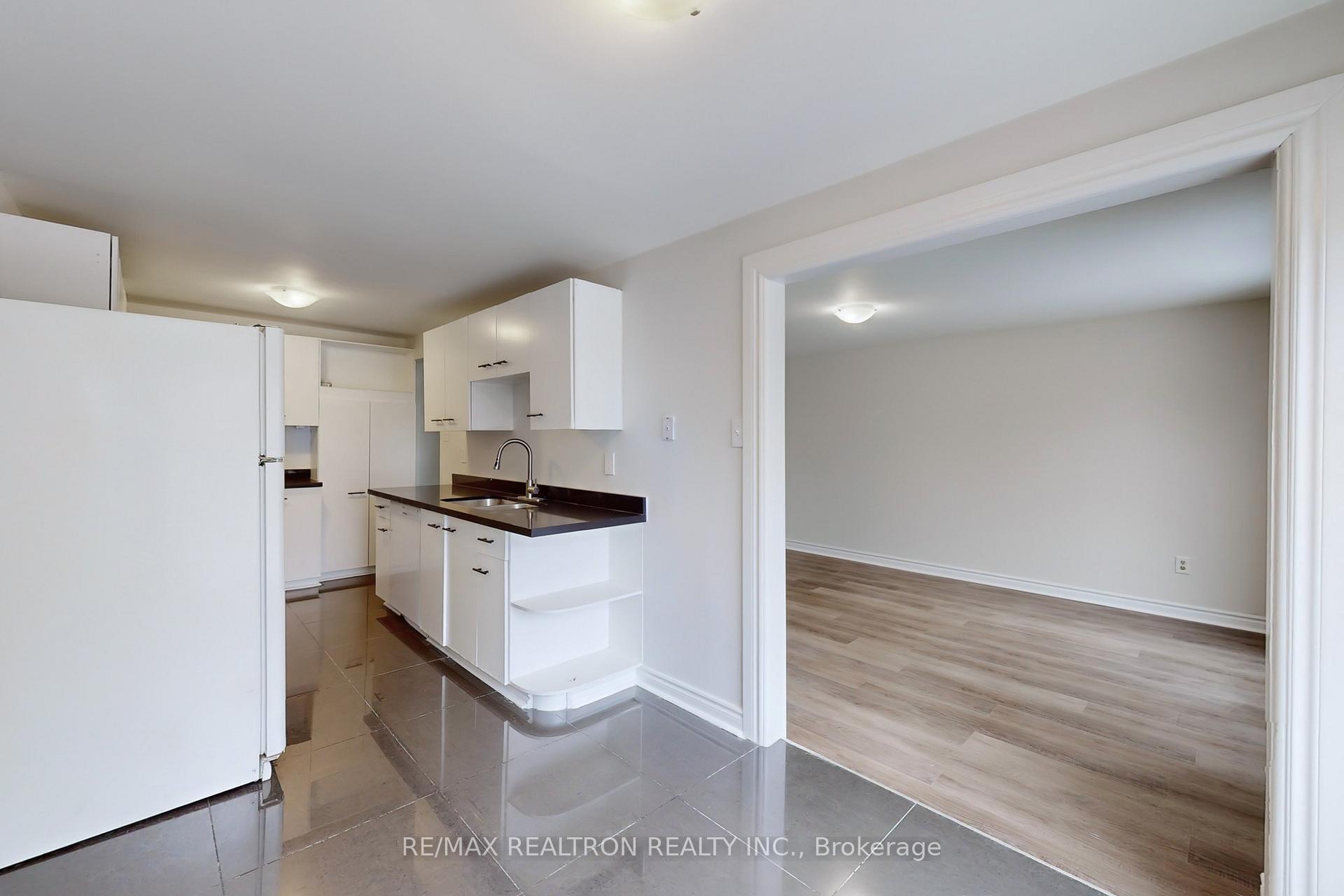 Photo 9 of 65 Barrett Crescent, Barrie, Letitia Heights — HOMEH