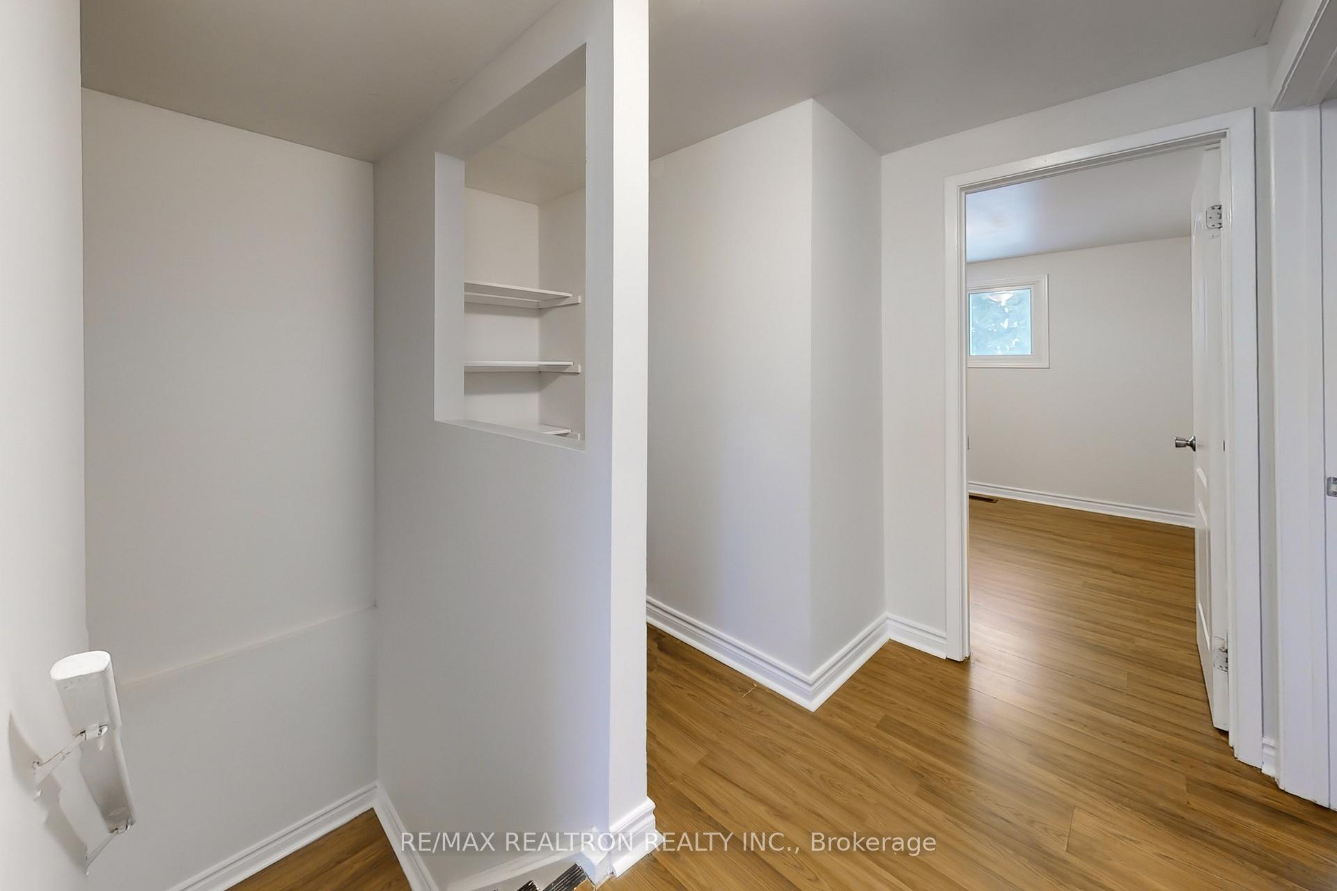 Photo 12 of 65 Barrett Crescent, Barrie, Letitia Heights — HOMEH