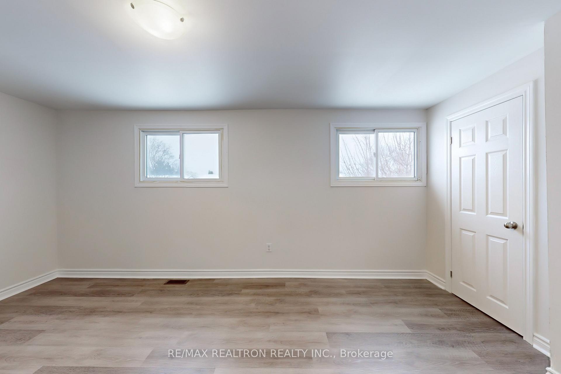 Photo 13 of 65 Barrett Crescent, Barrie, Letitia Heights — HOMEH