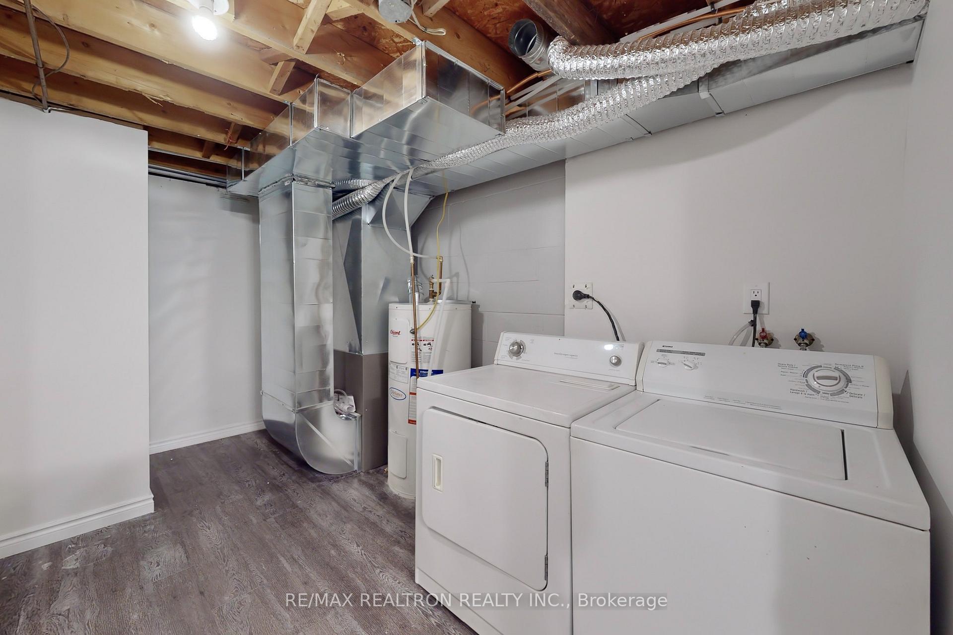 Photo 21 of 65 Barrett Crescent, Barrie, Letitia Heights — HOMEH