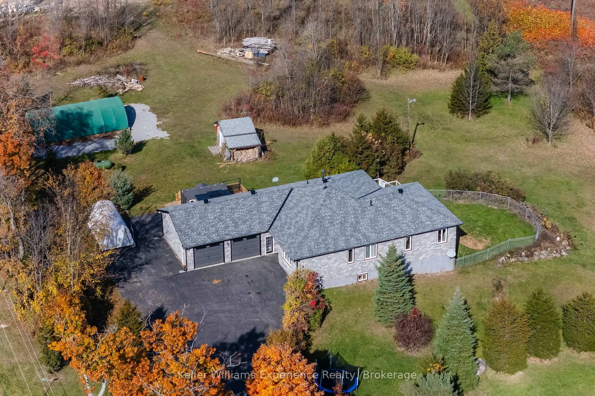 Photo 2 of 2777 Old Fort Road, Tay, Rural Tay — HOMEH