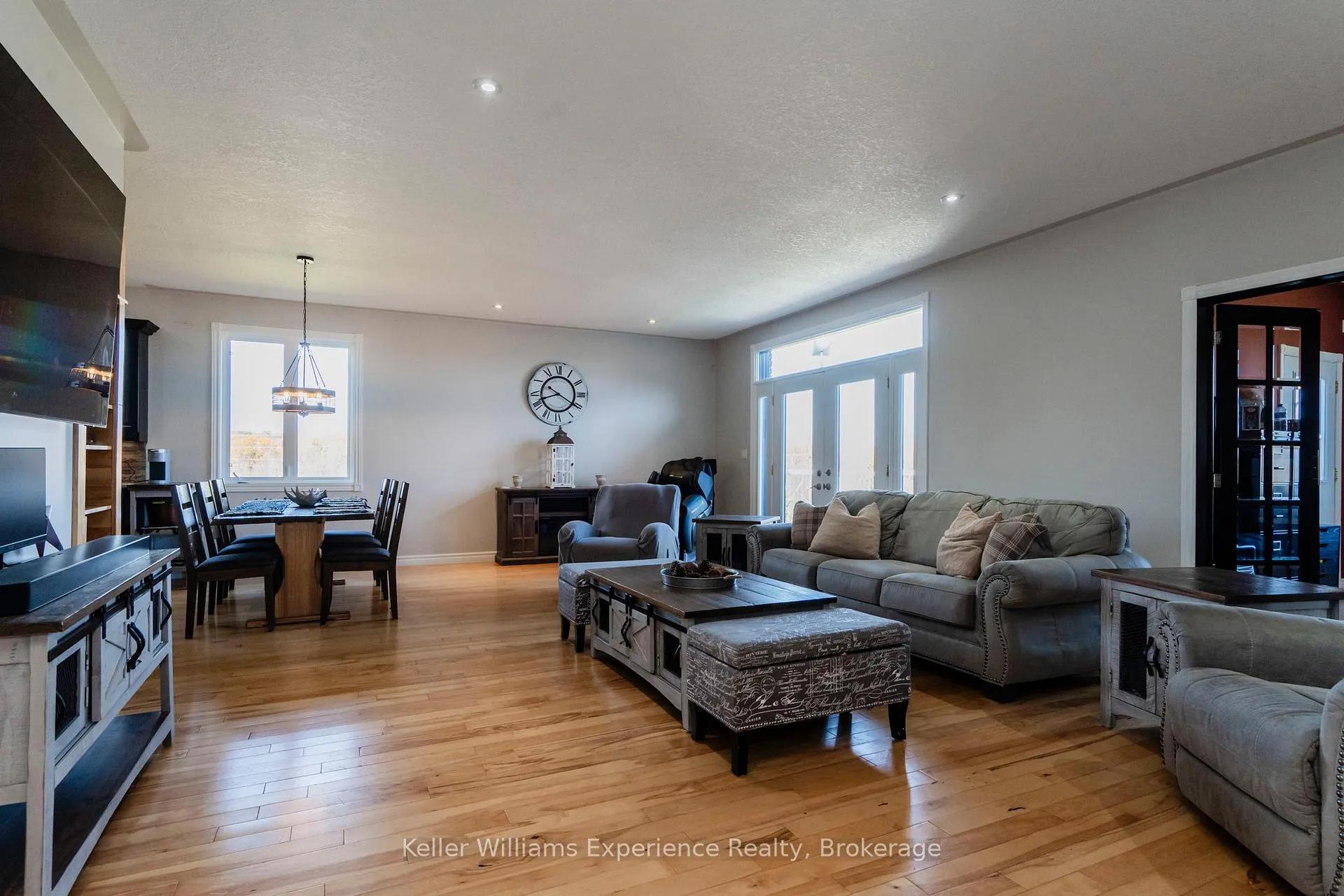 Photo 10 of 2777 Old Fort Road, Tay, Rural Tay — HOMEH