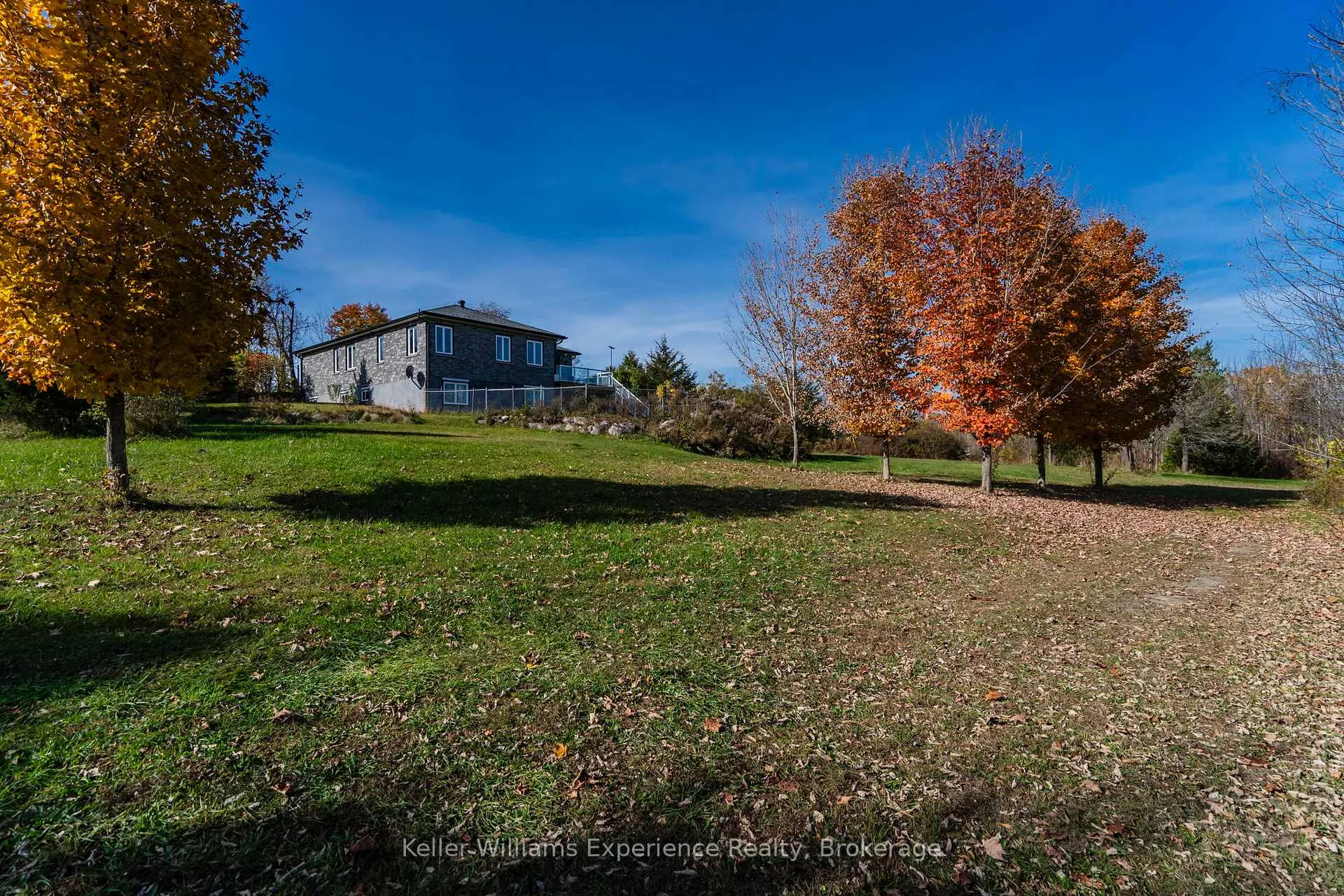 Photo 23 of 2777 Old Fort Road, Tay, Rural Tay — HOMEH