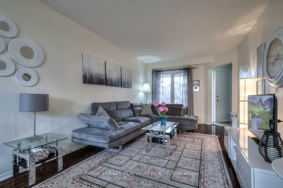 Photo 4 of 87 Poolton Crescent, Clarington, Courtice — HOMEH