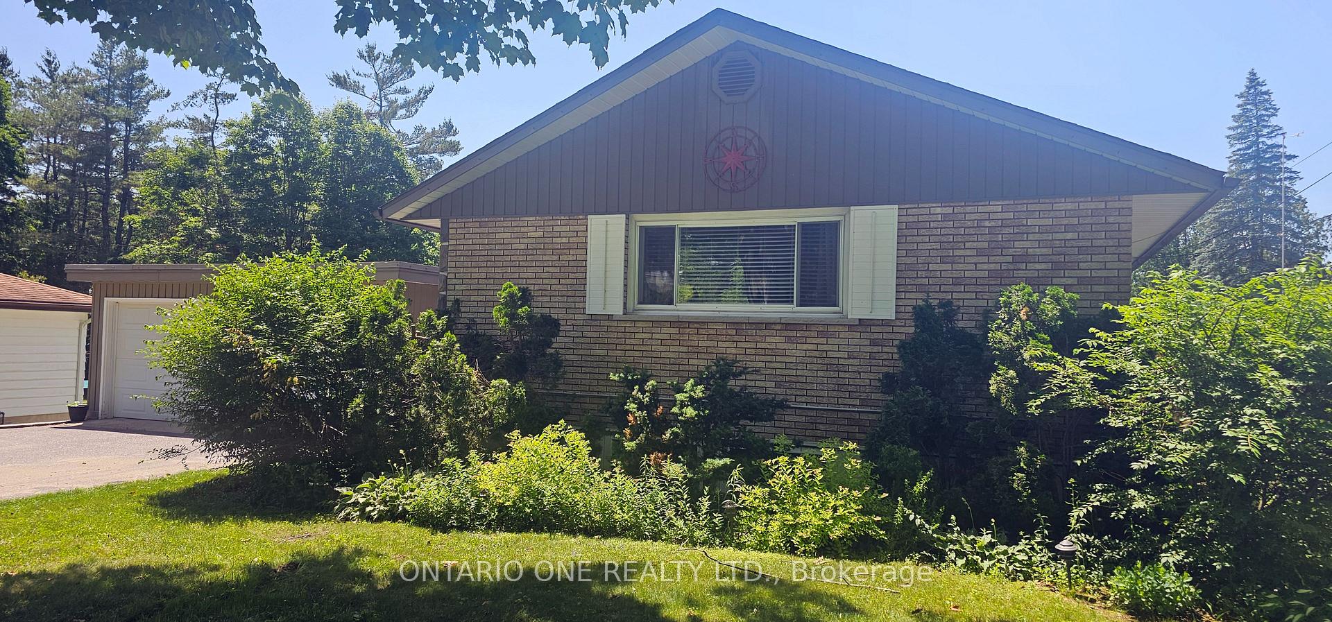 Photo 2 of 355 Greavette Street, Gravenhurst, Muskoka (S) — HOMEH