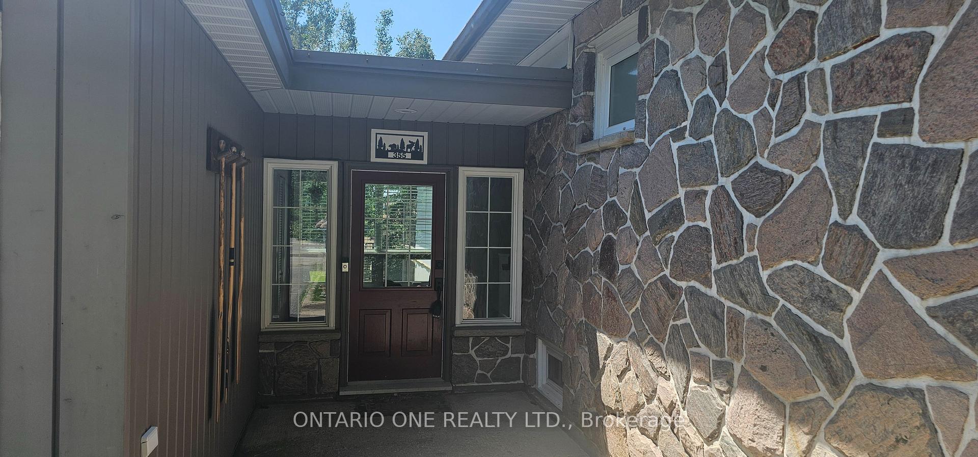 Photo 3 of 355 Greavette Street, Gravenhurst, Muskoka (S) — HOMEH