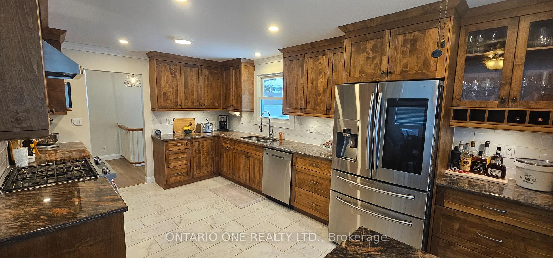 Photo 6 of 355 Greavette Street, Gravenhurst, Muskoka (S) — HOMEH