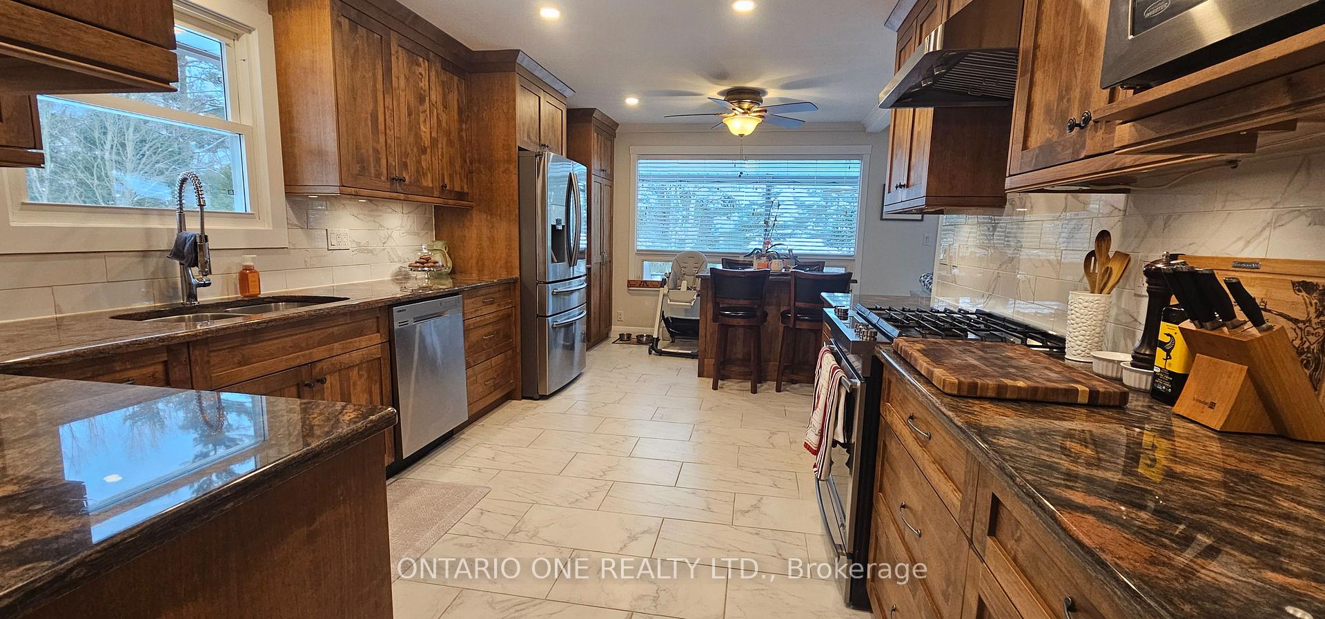 Photo 7 of 355 Greavette Street, Gravenhurst, Muskoka (S) — HOMEH