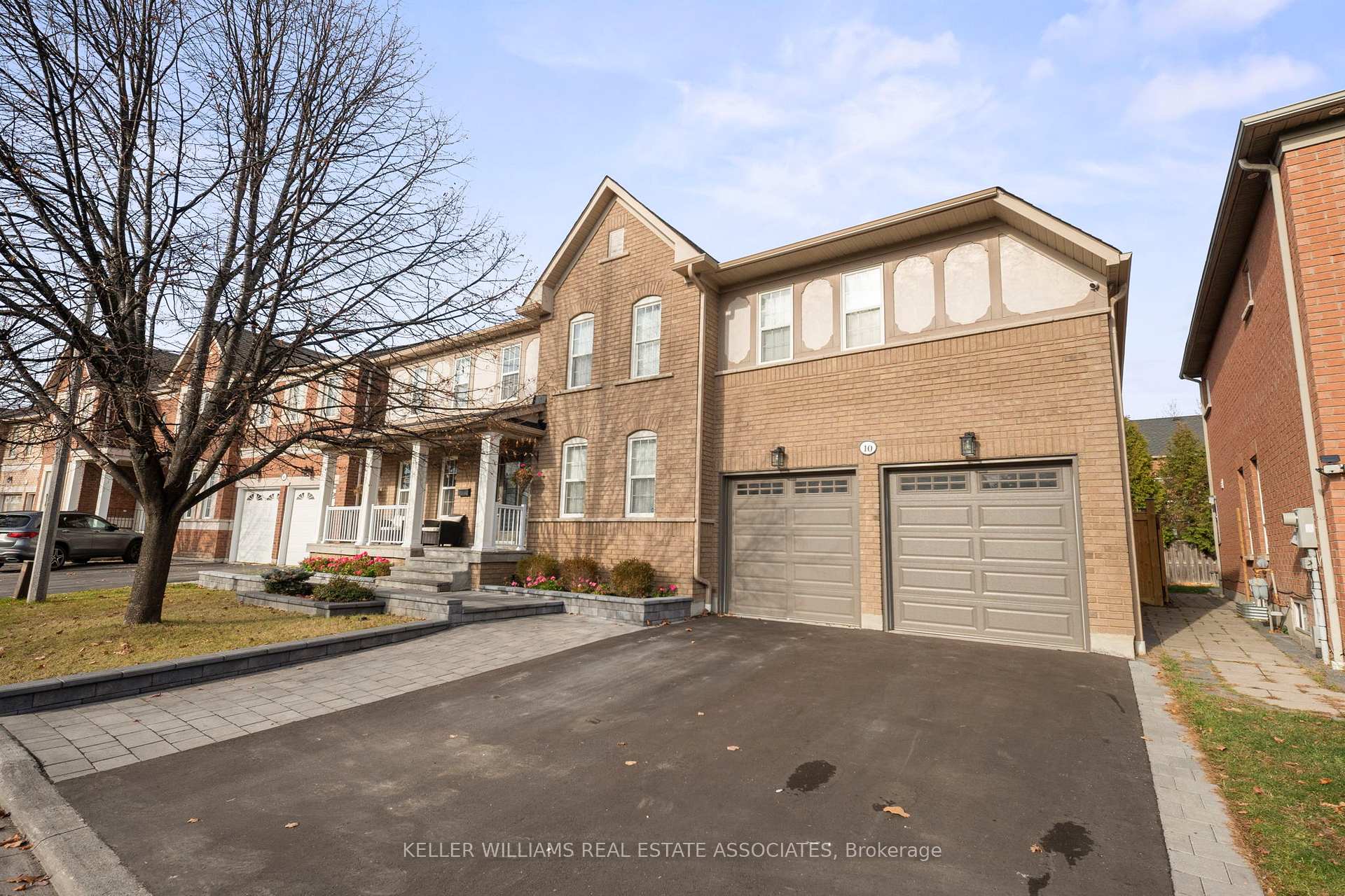 Front of 10 Westacott Crescent