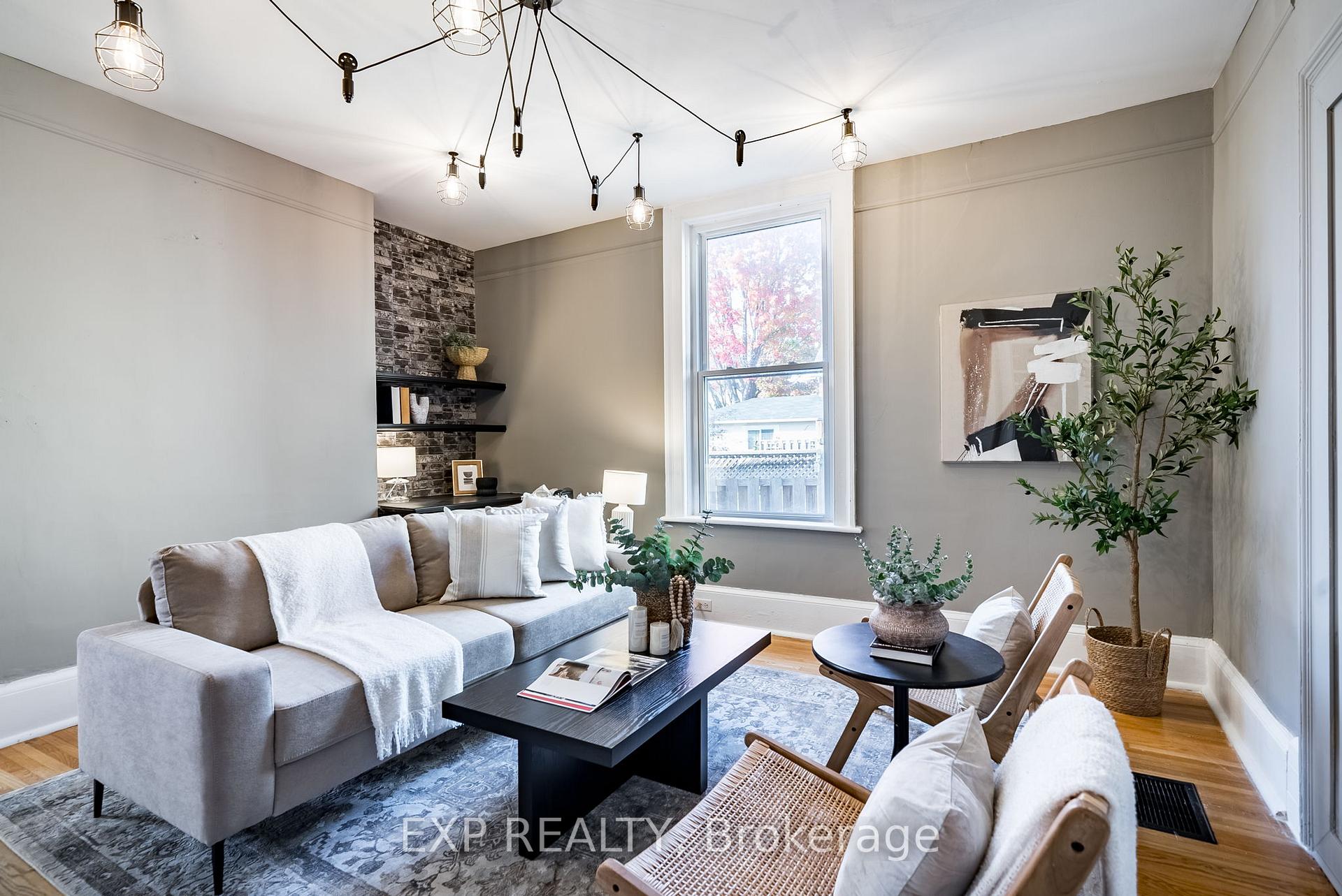 Photo 5 of 355 Division Street, Cobourg — HOMEH