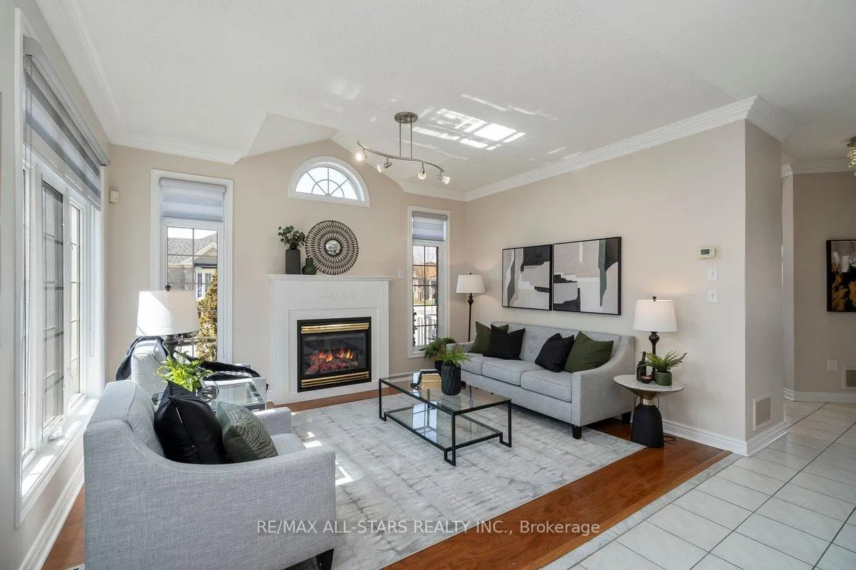 Photo 7 of 142 Saffron Street, Markham, Greensborough — HOMEH