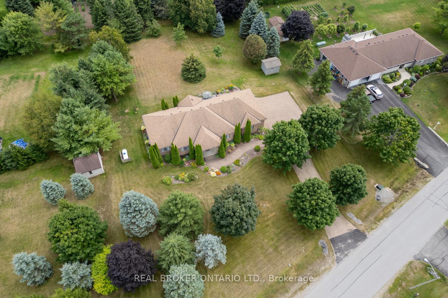 Photo 3 of 7 Virtue Court, Clarington, Rural Clarington — HOMEH
