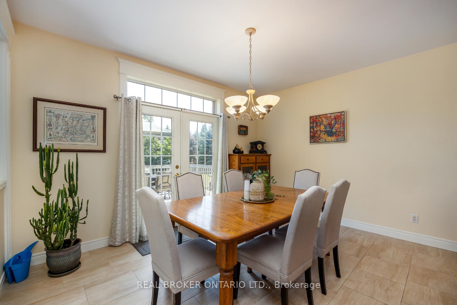 Photo 11 of 7 Virtue Court, Clarington, Rural Clarington — HOMEH