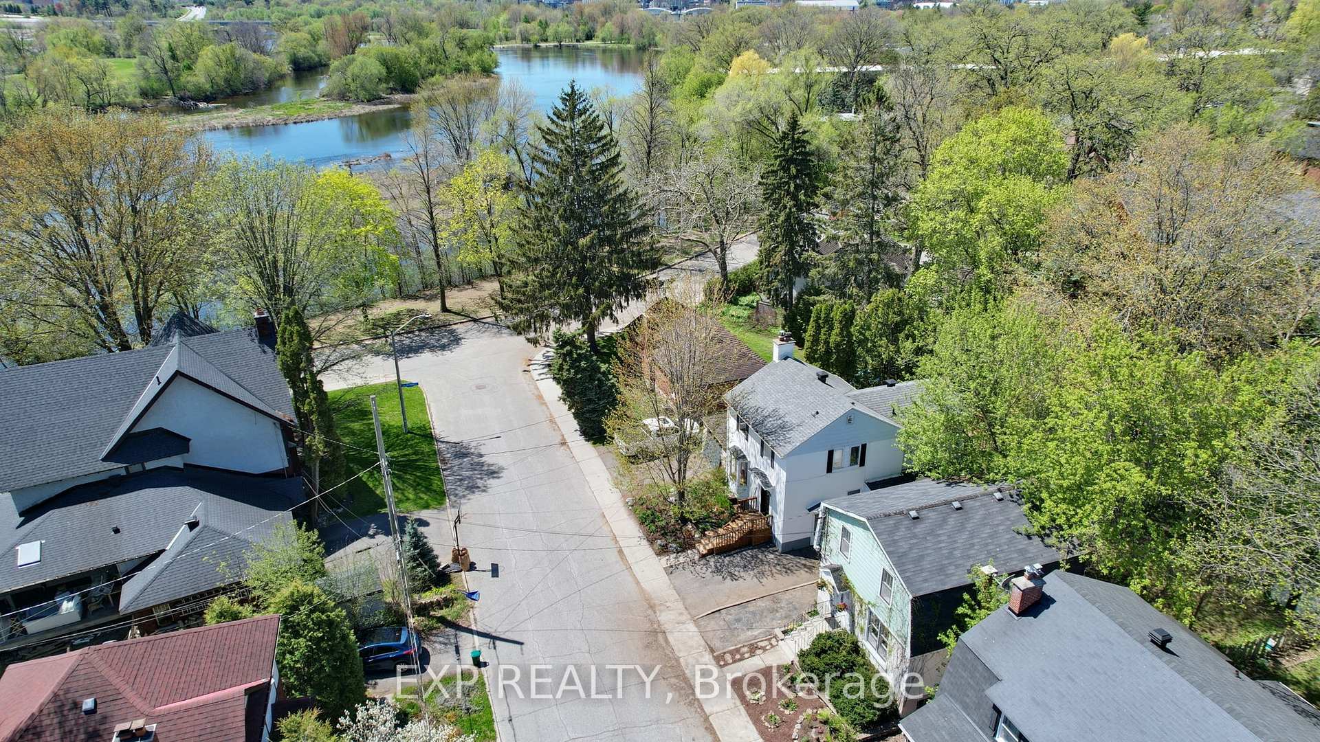 Photo 3 of 7 Raleigh Street, Ottawa, Old Ottawa South — HOMEH