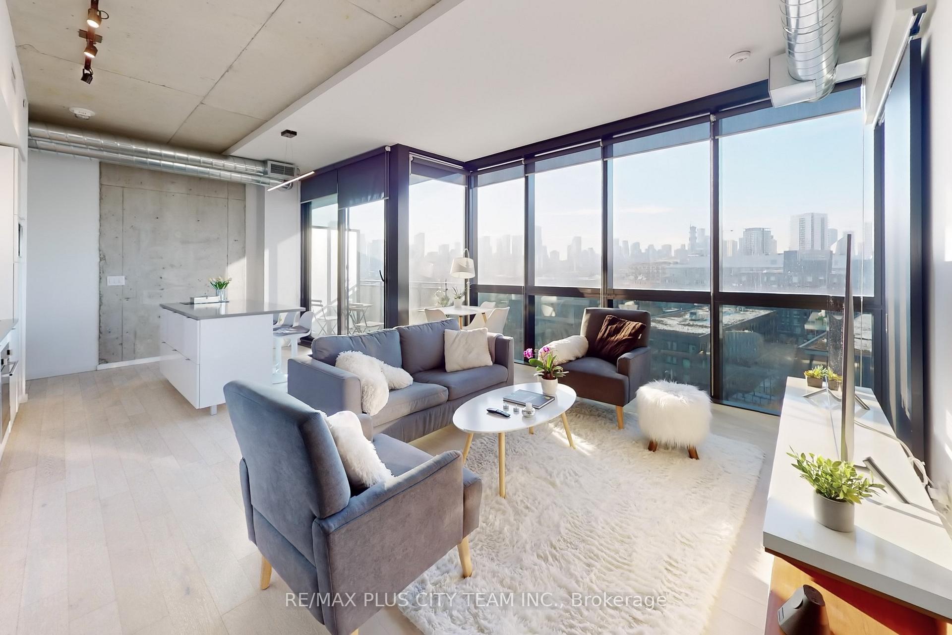 Photo 6 of Unit 909, 21 Lawren Harris Square, Toronto, Waterfront Communities — HOMEH