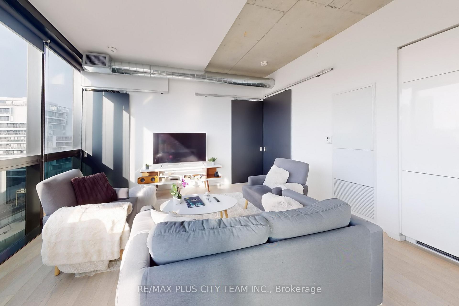 Photo 7 of Unit 909, 21 Lawren Harris Square, Toronto, Waterfront Communities — HOMEH