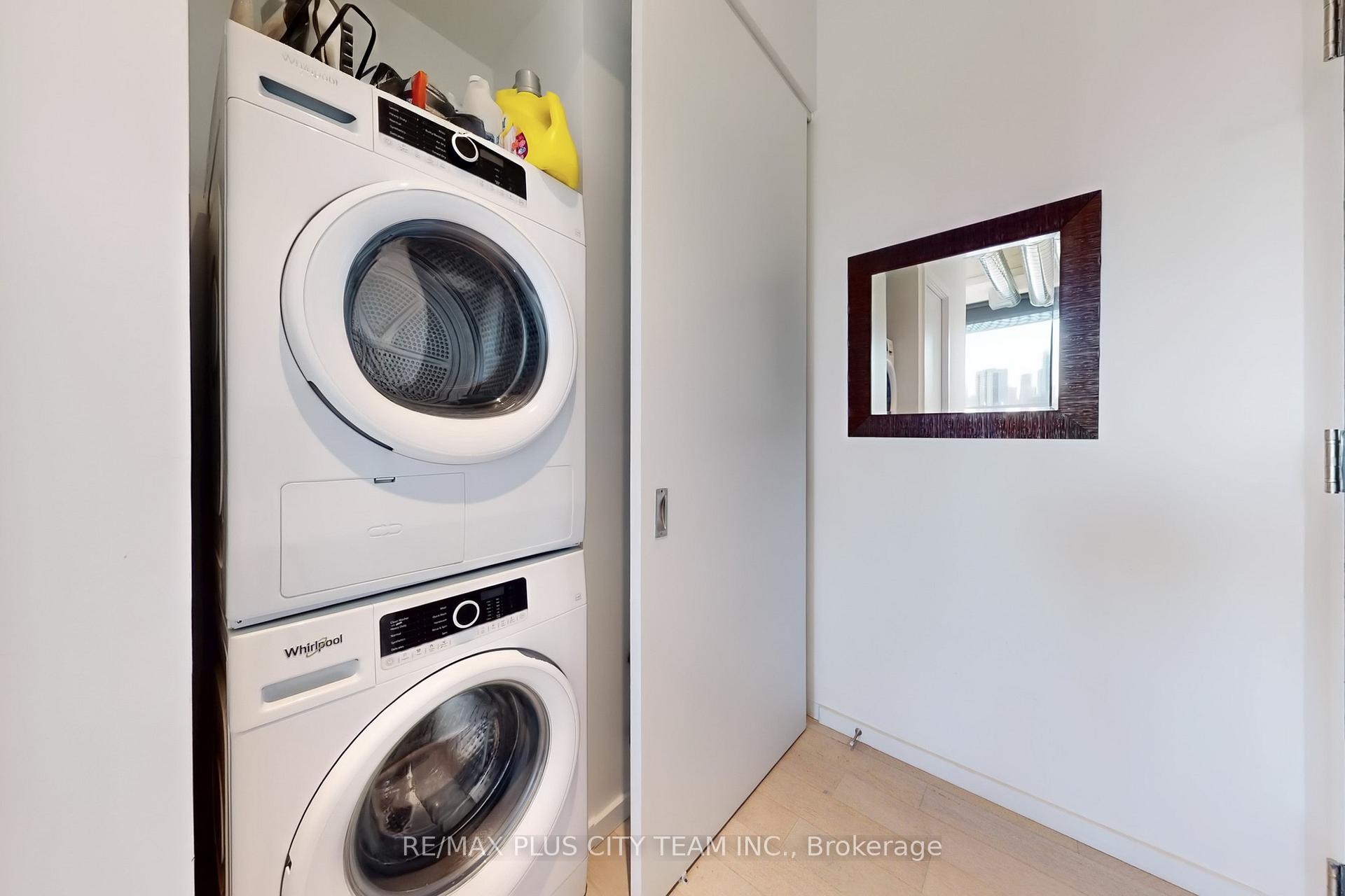 Photo 24 of Unit 909, 21 Lawren Harris Square, Toronto, Waterfront Communities — HOMEH