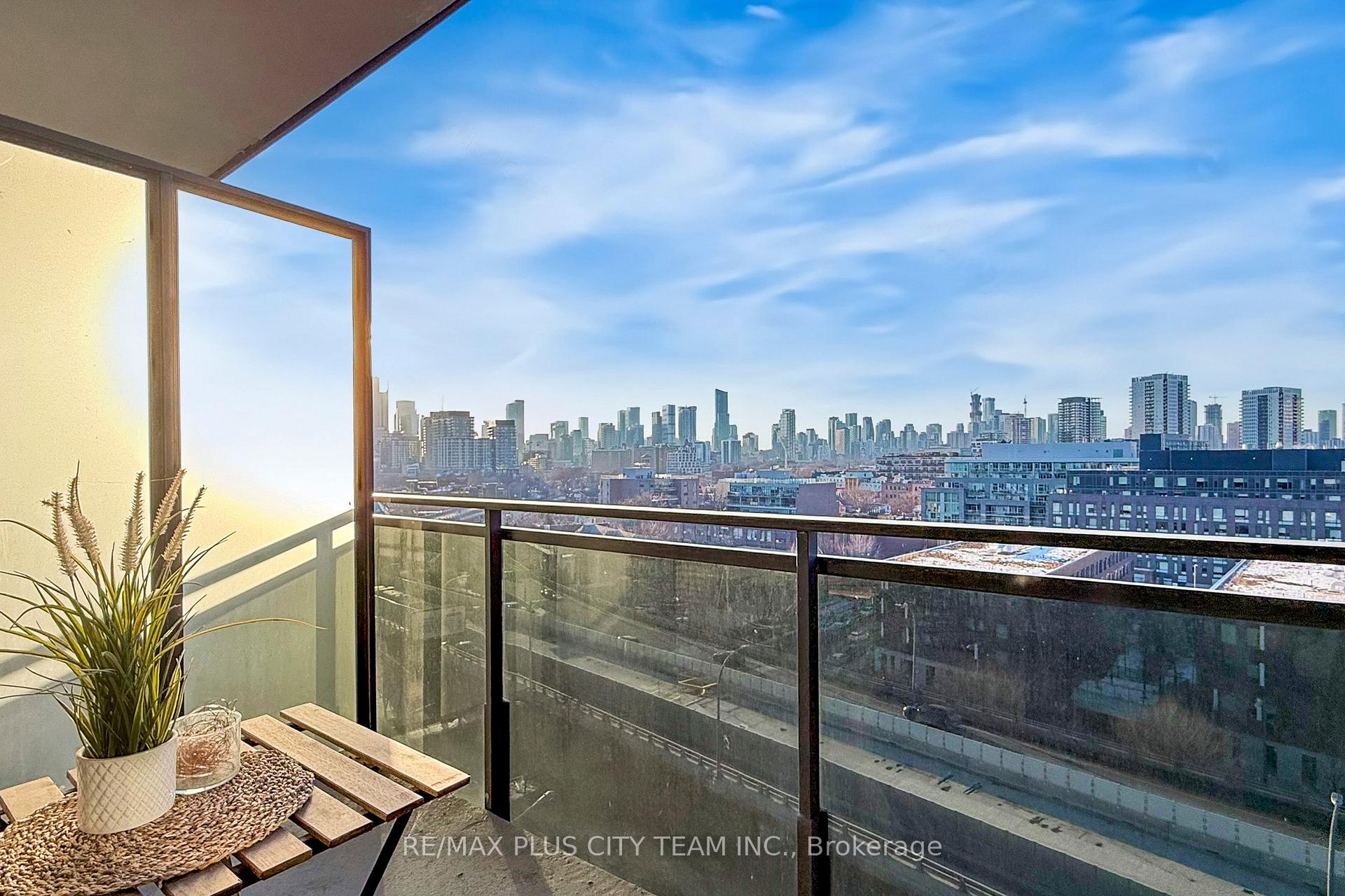 Photo 25 of Unit 909, 21 Lawren Harris Square, Toronto, Waterfront Communities — HOMEH