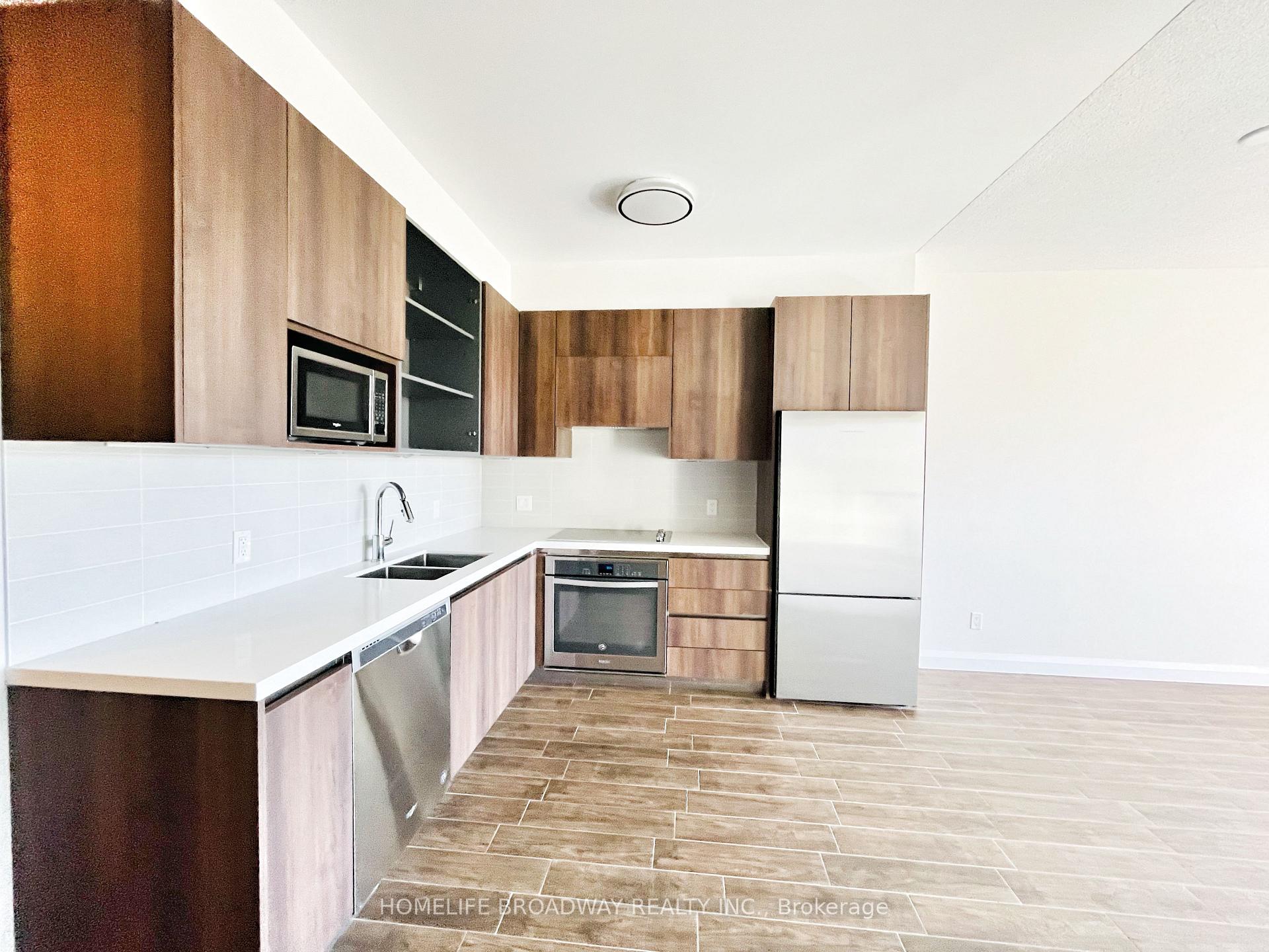 Photo 4 of Unit 721, 15 Water Walk Drive, Markham, Unionville — HOMEH