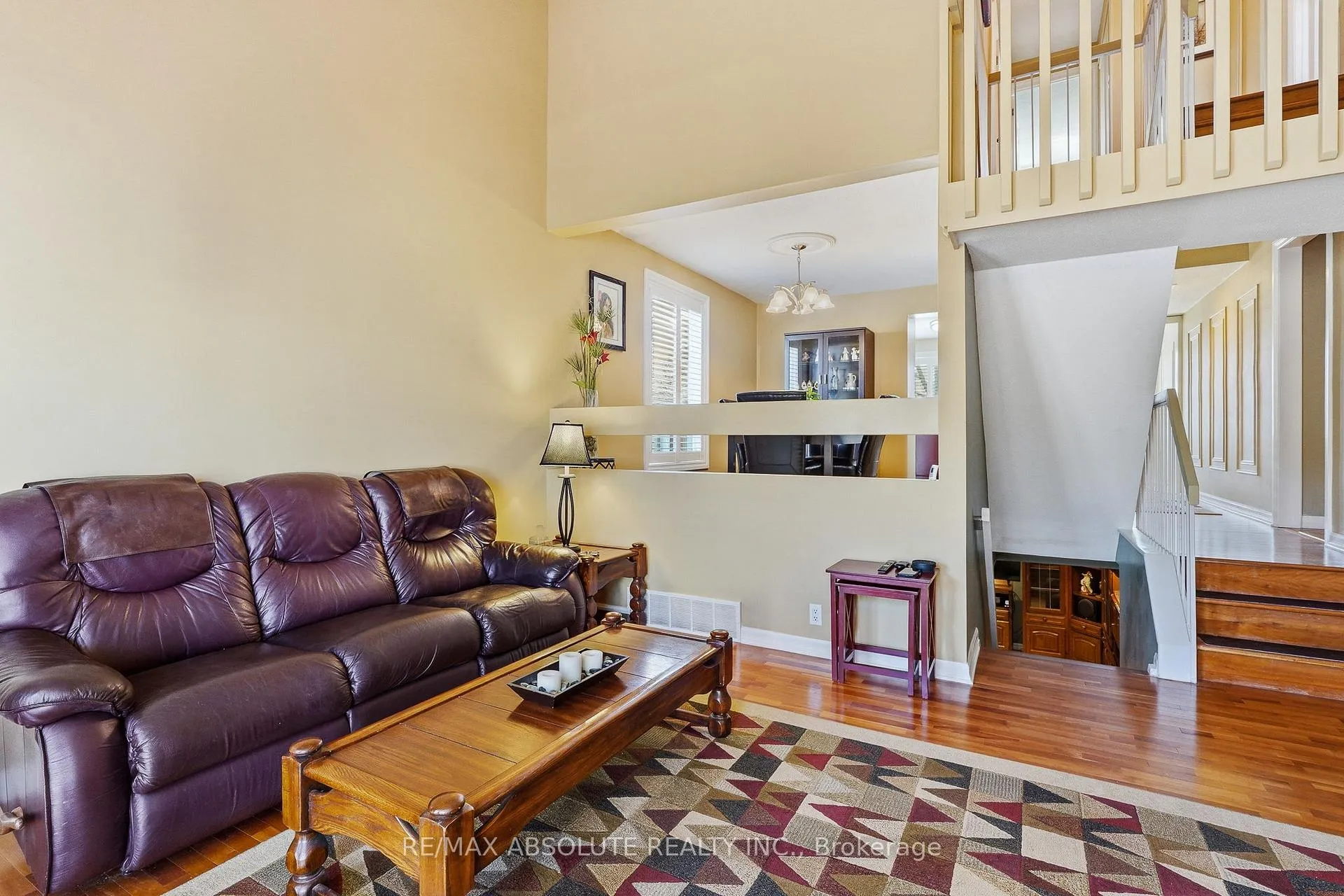 Photo 11 of 1594 St Georges Street, Ottawa, Bilberry Creek/Queenswood Heights — HOMEH