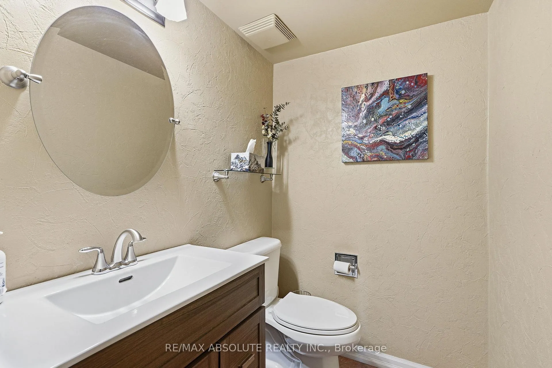Photo 14 of 1594 St Georges Street, Ottawa, Bilberry Creek/Queenswood Heights — HOMEH
