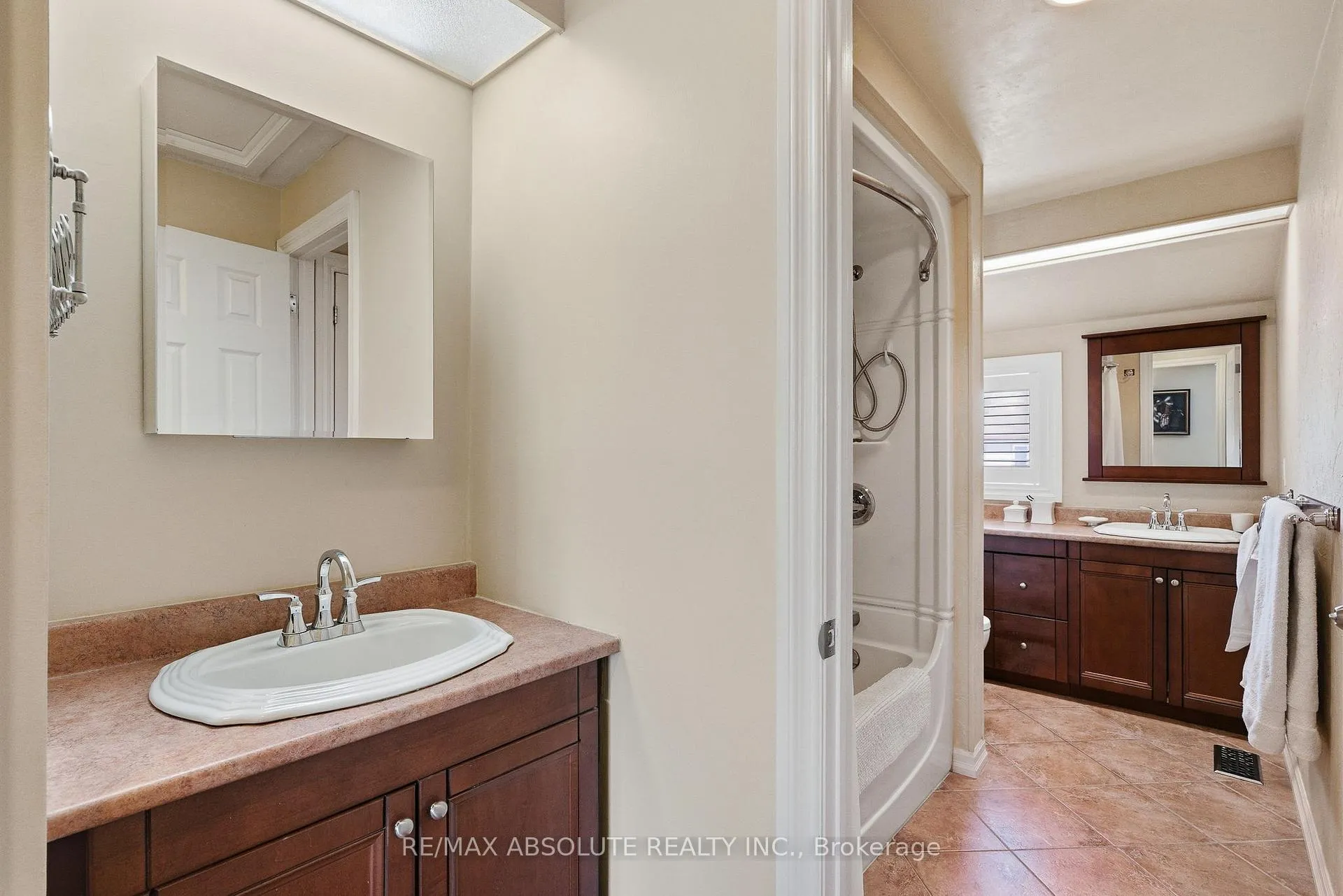 Photo 19 of 1594 St Georges Street, Ottawa, Bilberry Creek/Queenswood Heights — HOMEH