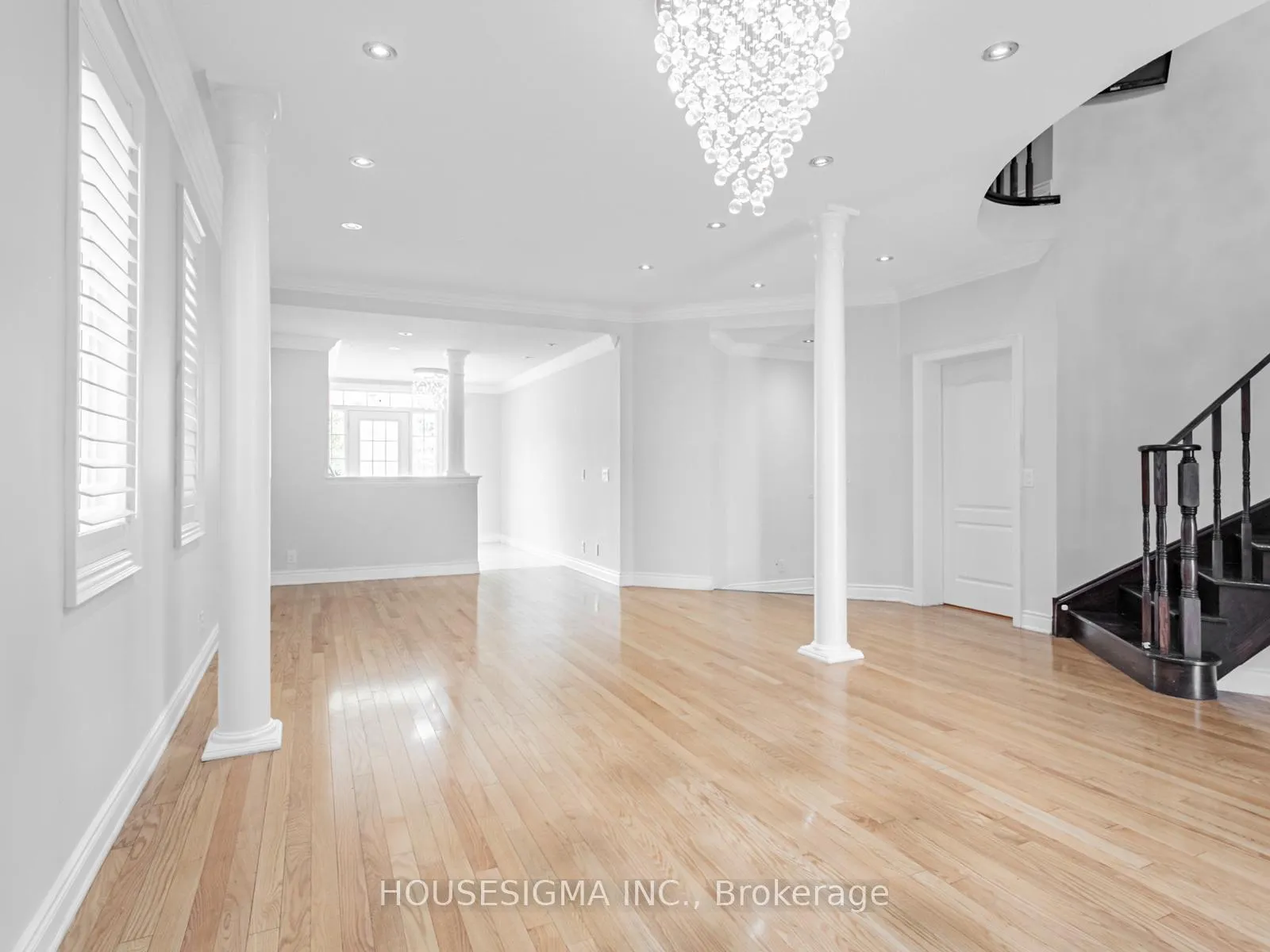 Photo 6 of 12 Bear Run Road, Brampton, Credit Valley — HOMEH