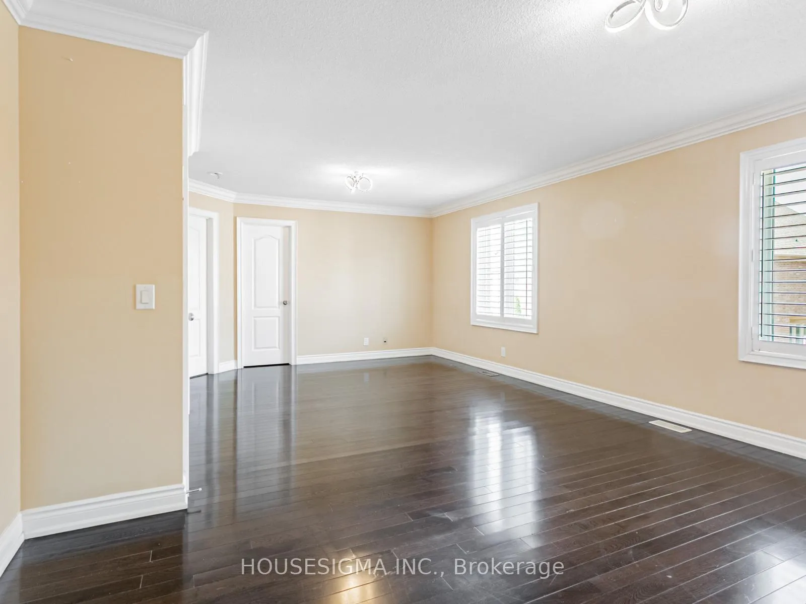 Photo 16 of 12 Bear Run Road, Brampton, Credit Valley — HOMEH