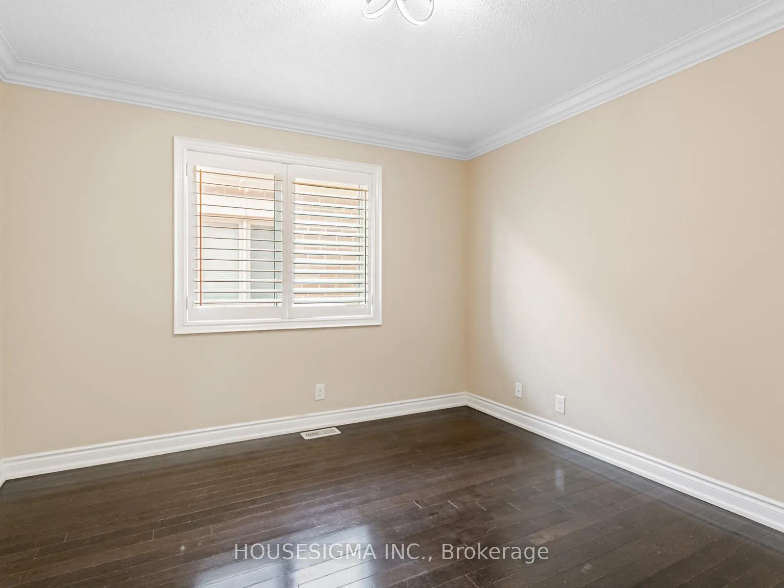 Photo 32 of 12 Bear Run Road, Brampton, Credit Valley — HOMEH