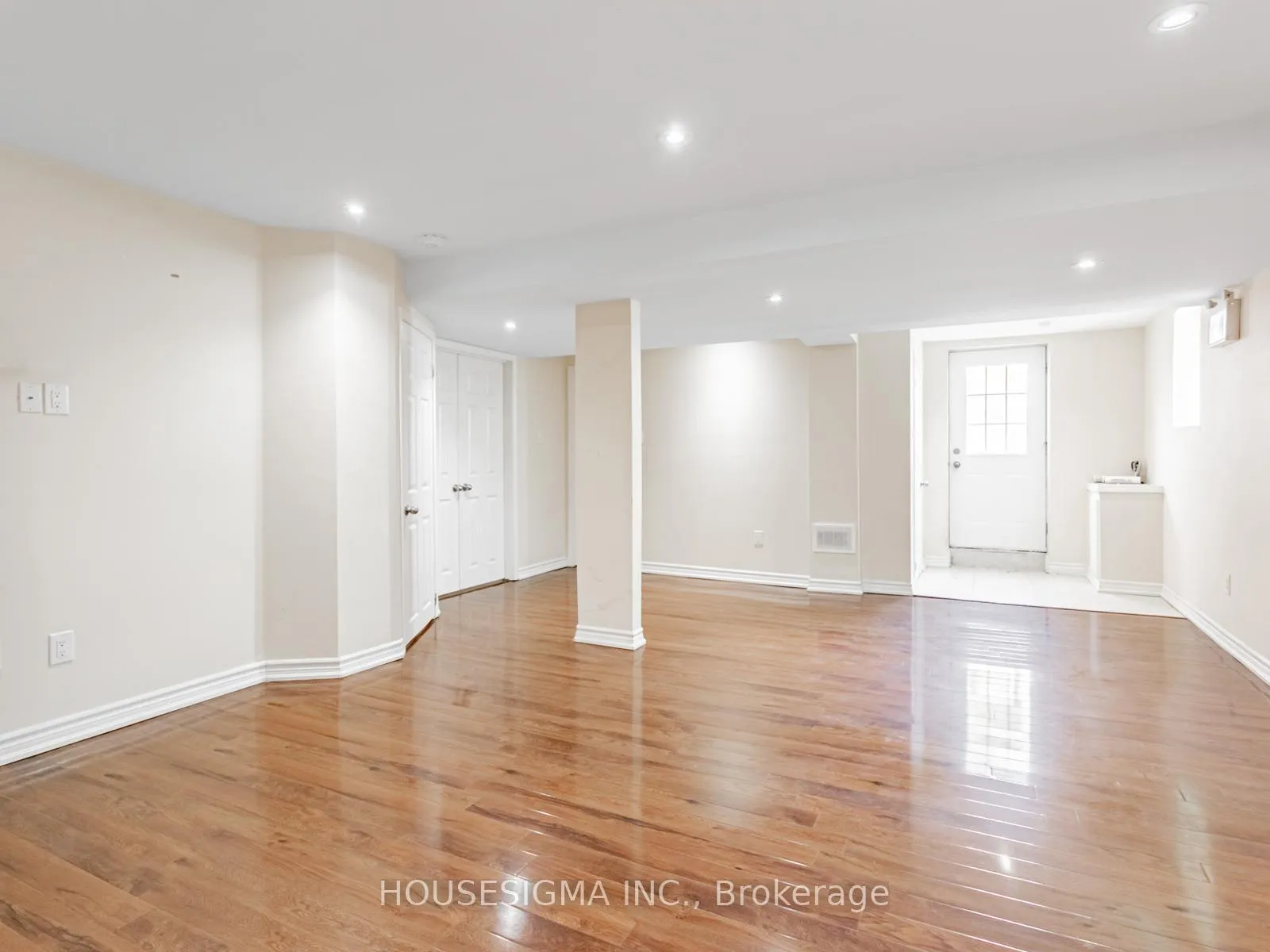 Photo 33 of 12 Bear Run Road, Brampton, Credit Valley — HOMEH