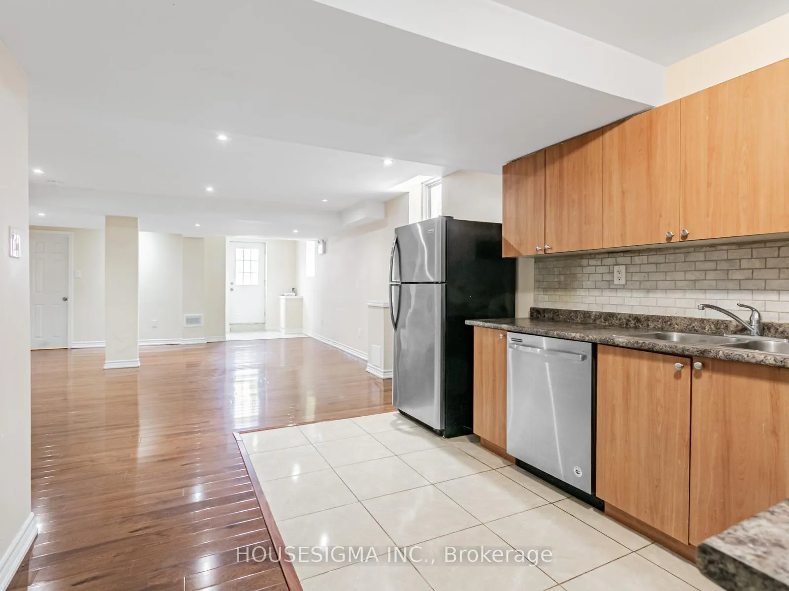 Photo 39 of 12 Bear Run Road, Brampton, Credit Valley — HOMEH