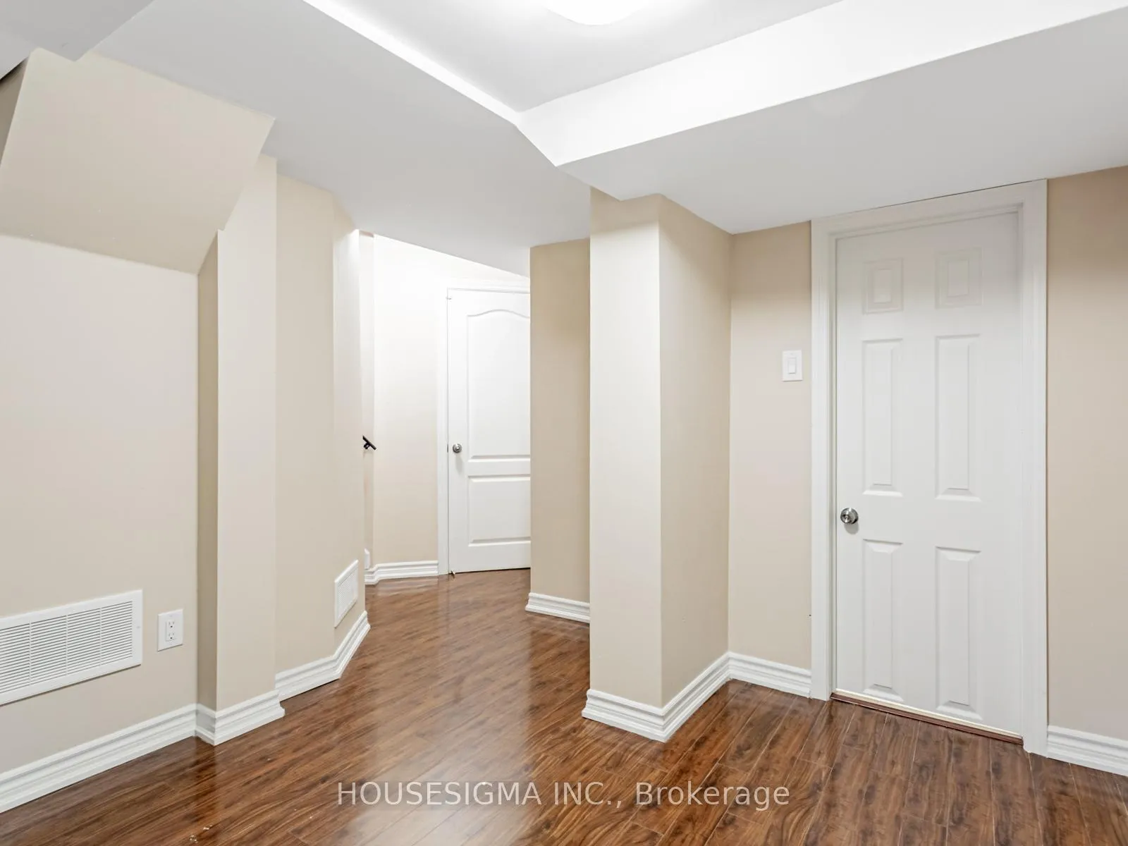 Photo 46 of 12 Bear Run Road, Brampton, Credit Valley — HOMEH