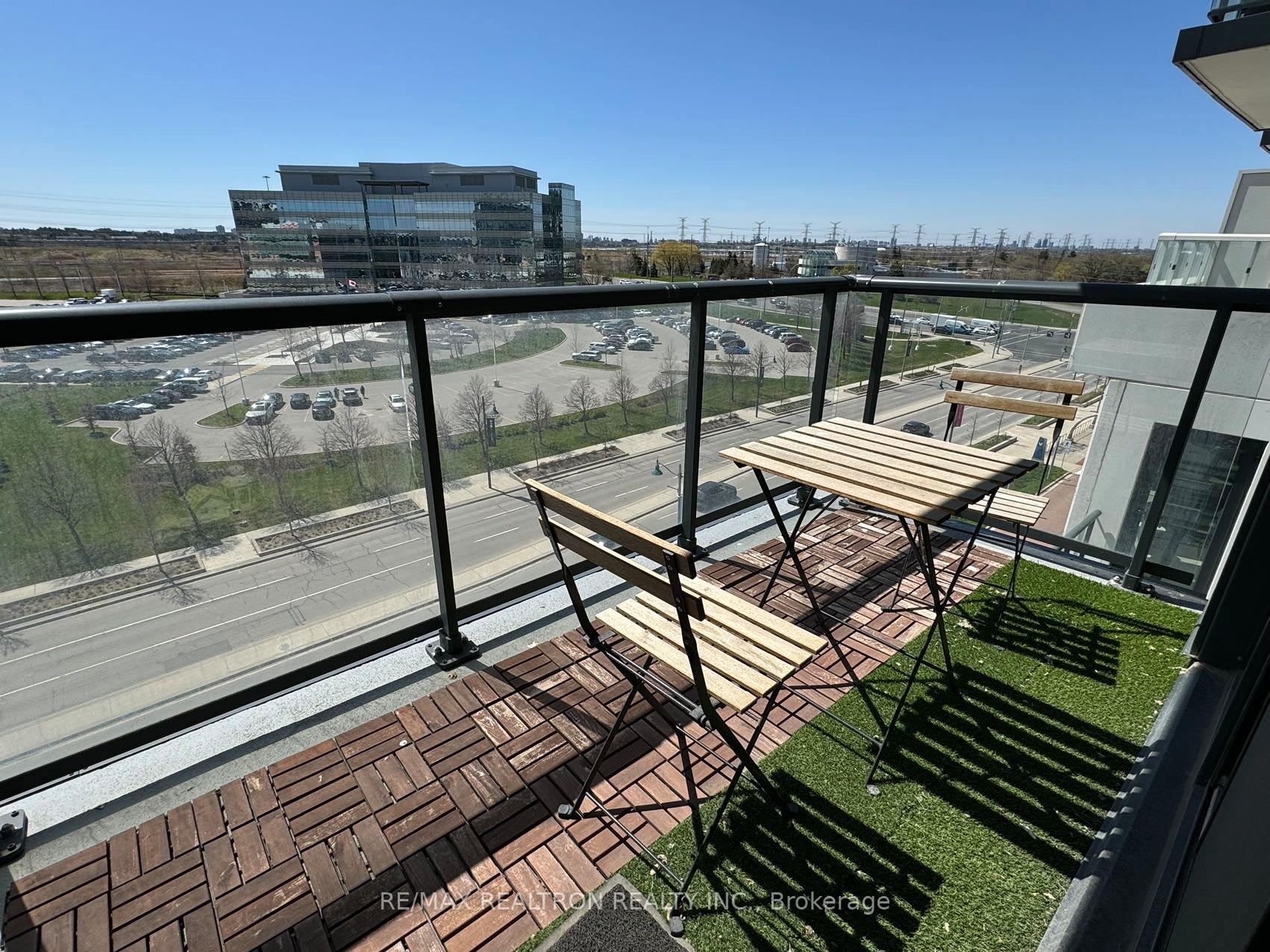 Photo 7 of Unit 708, 8 Rouge Valley Drive W, Markham, Unionville — HOMEH