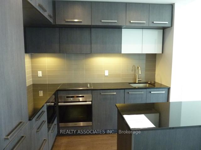 Photo 3 of Unit 2801, 8 The Esplanade, Toronto, Waterfront Communities — HOMEH