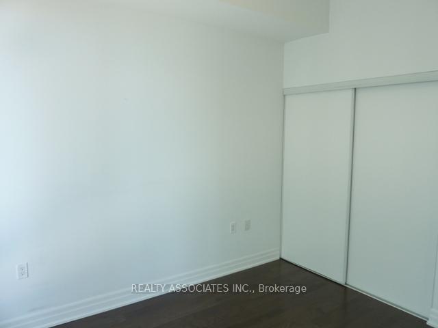 Photo 7 of Unit 2801, 8 The Esplanade, Toronto, Waterfront Communities — HOMEH