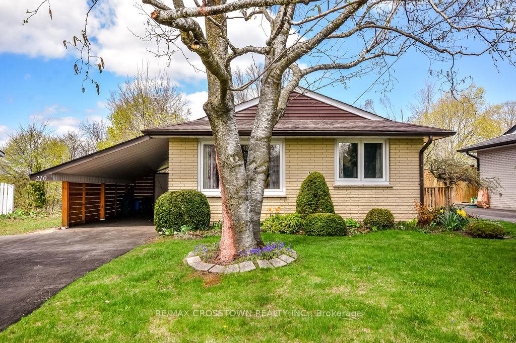 Photo 2 of 210 Merrett Drive, Barrie, Painswick North — HOMEH