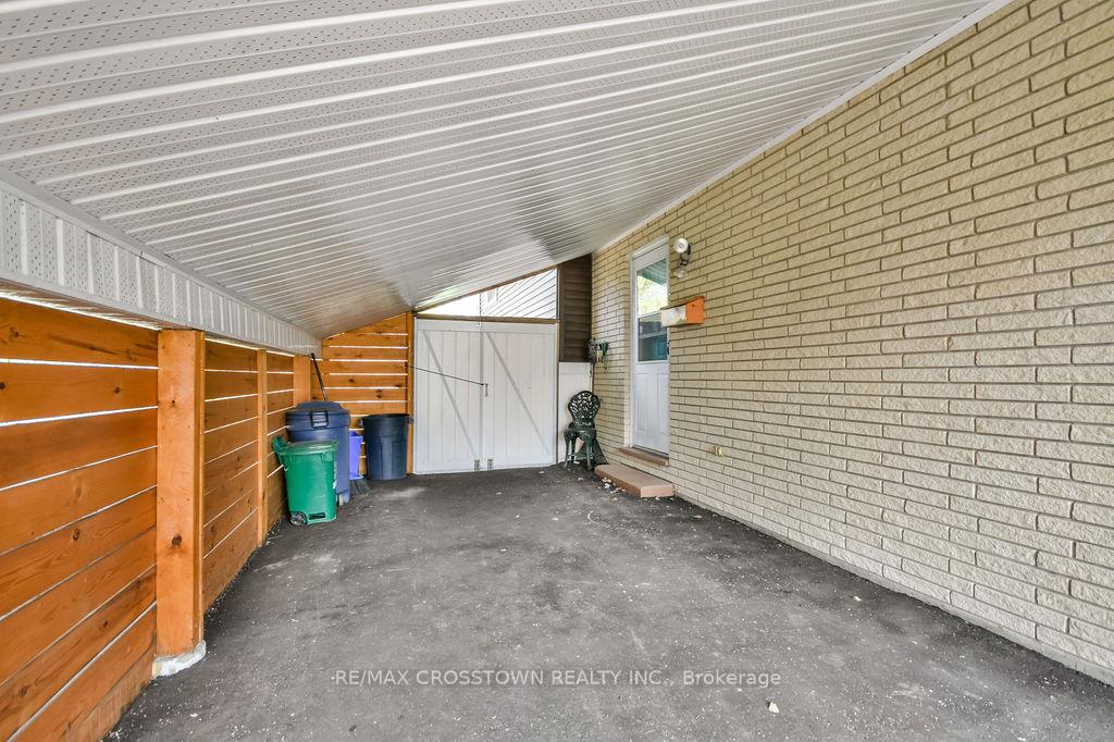 Photo 9 of 210 Merrett Drive, Barrie, Painswick North — HOMEH