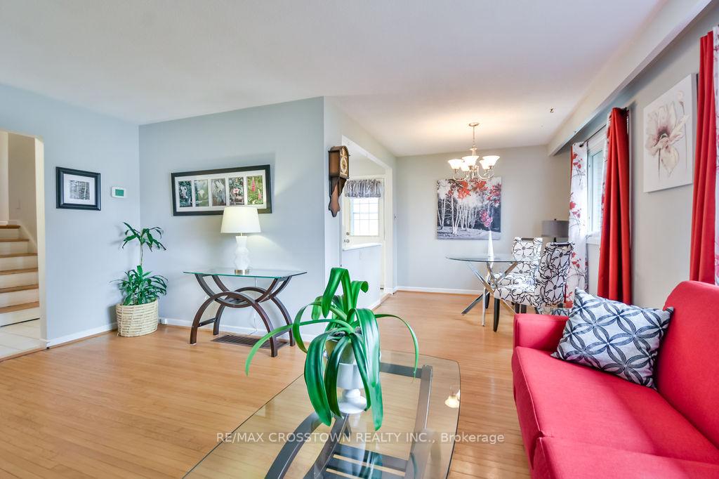 Photo 14 of 210 Merrett Drive, Barrie, Painswick North — HOMEH